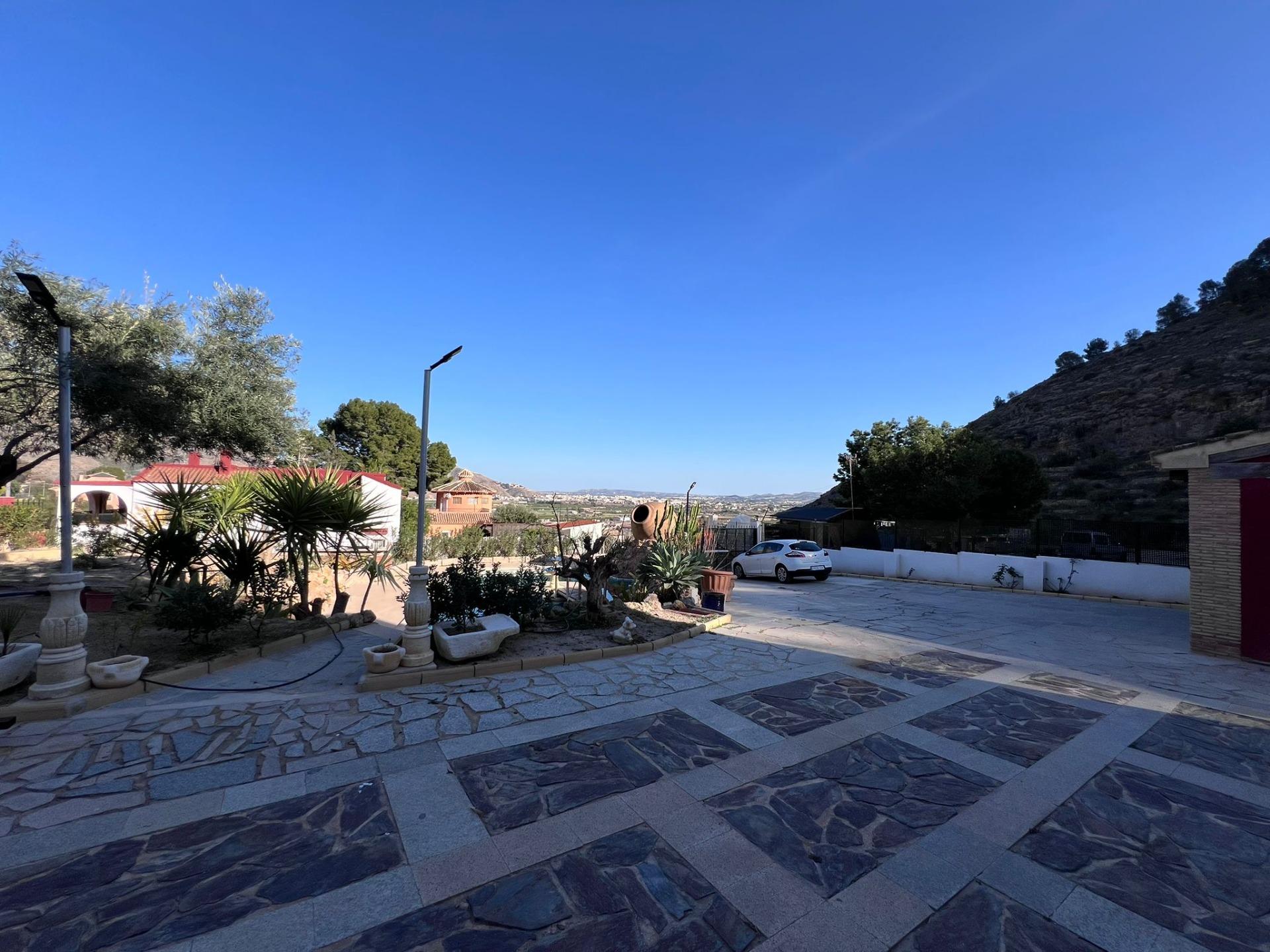 For sale - 4 Bedroom 3 Bathroom Villa in Orihuela - Raiguero De Bonanza  - Alicante