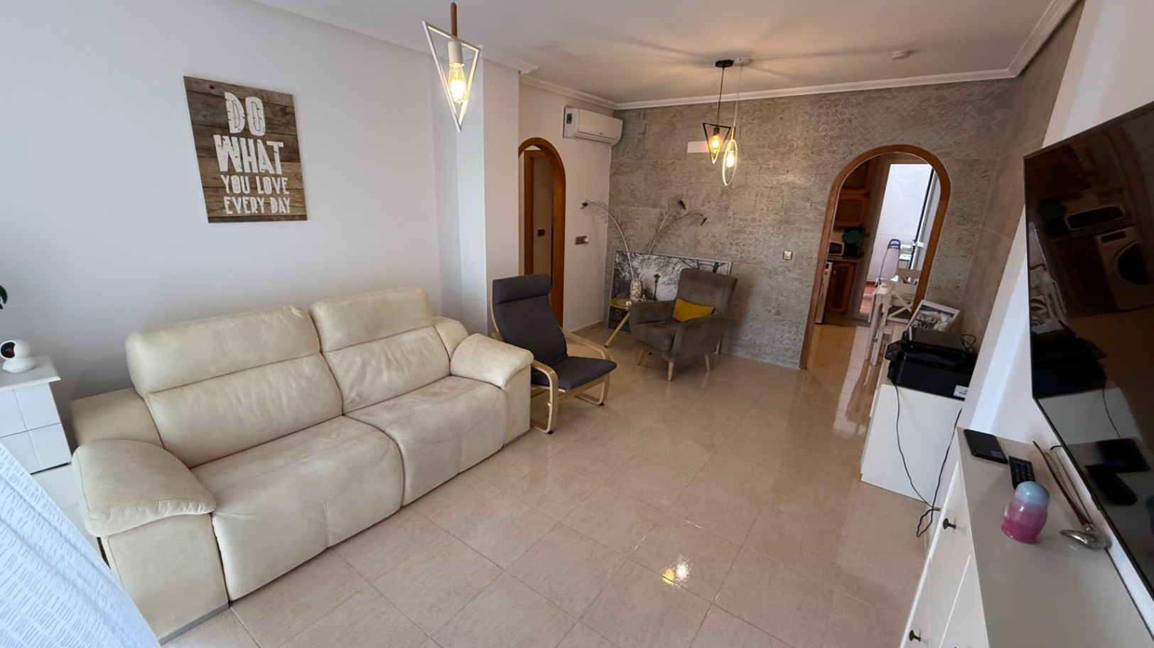 For sale - 2 Bedroom 1 Bathroom Apartment in Orihuela - Inland  - Alicante