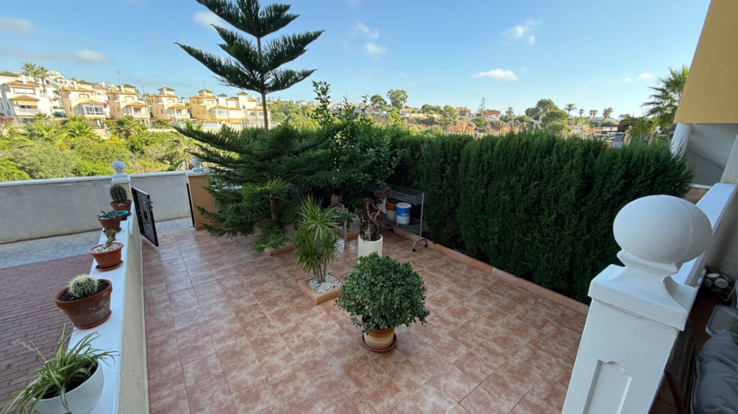For sale - 2 Bedroom 1 Bathroom Apartment in Orihuela - Inland  - Alicante