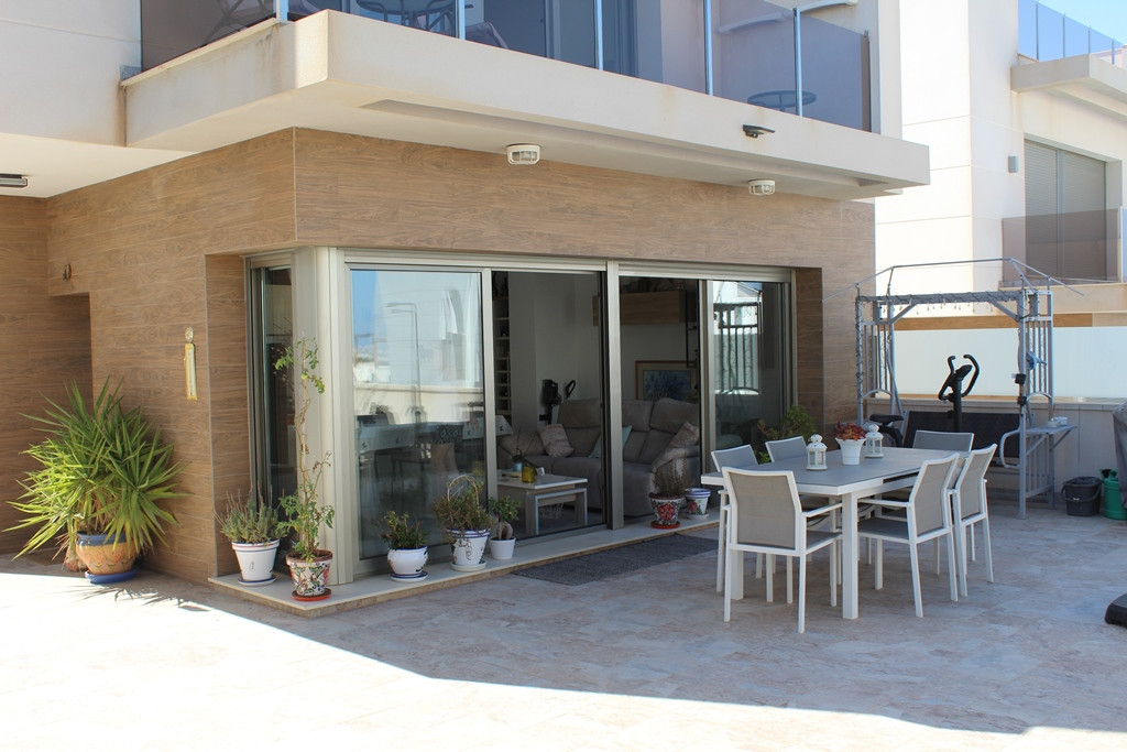 For sale - 3 Bedroom 3 Bathroom Villa in San Miguel de Salinas - Inland  - Alicante