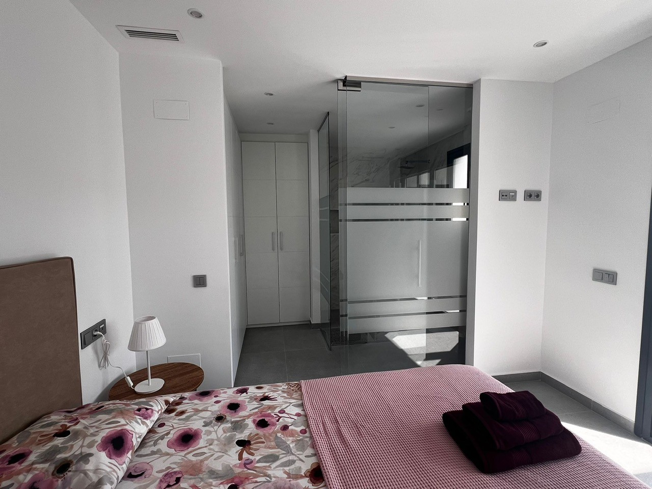 For sale - 5 Bedroom 4 Bathroom Villa in Algorfa - Inland  - Alicante