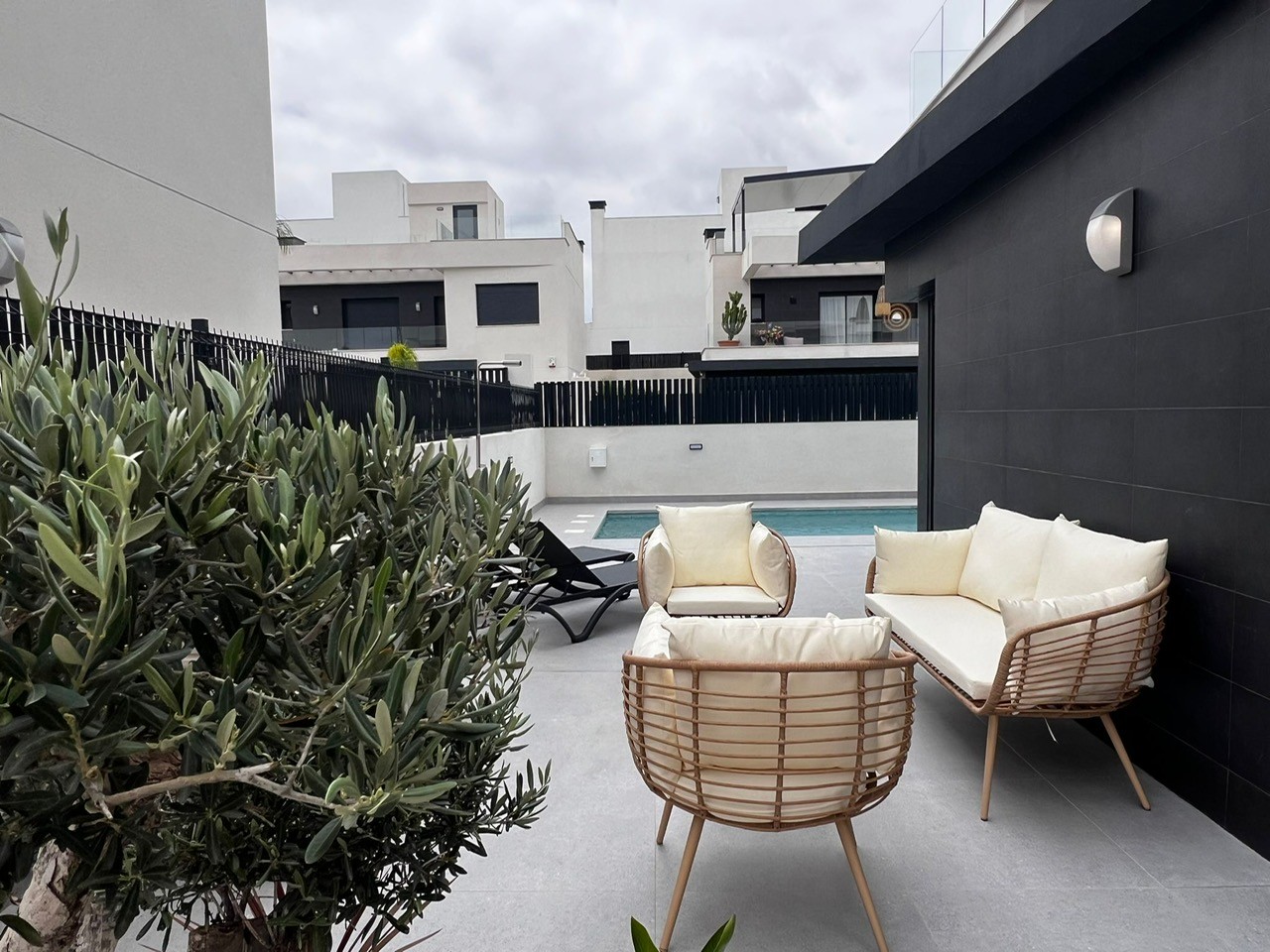 For sale - 5 Bedroom 4 Bathroom Villa in Algorfa - Inland  - Alicante