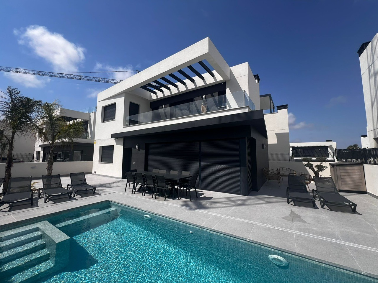 For sale - 5 Bedroom 4 Bathroom Villa in Algorfa - Inland  - Alicante