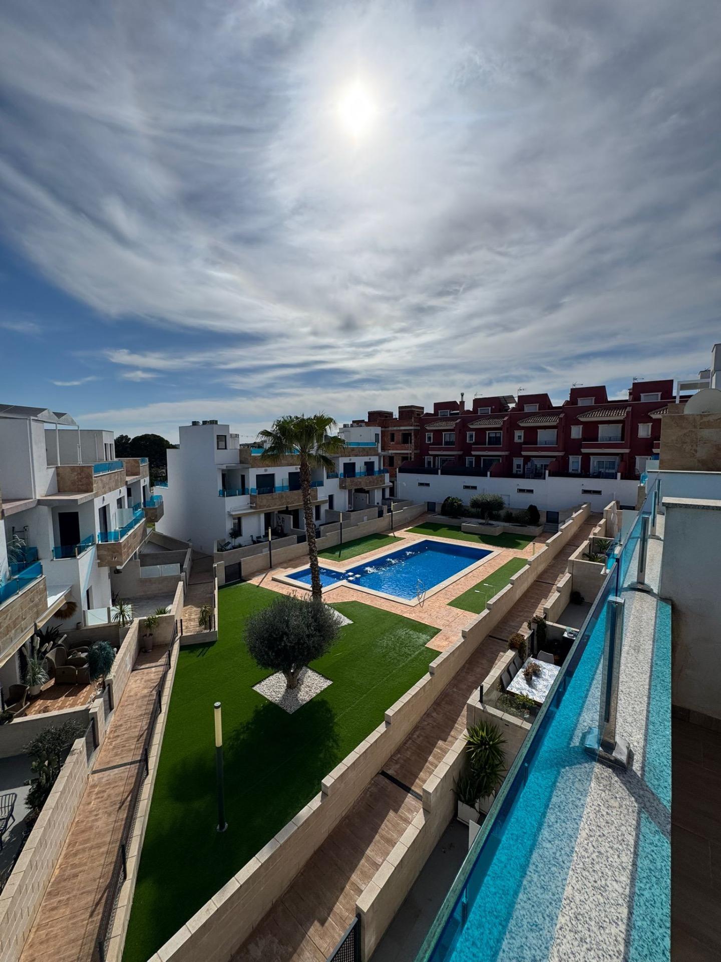 For sale - 3 Bedroom 3 Bathroom Town House in Bigastro - Comunidad Valenciana  - Alicante