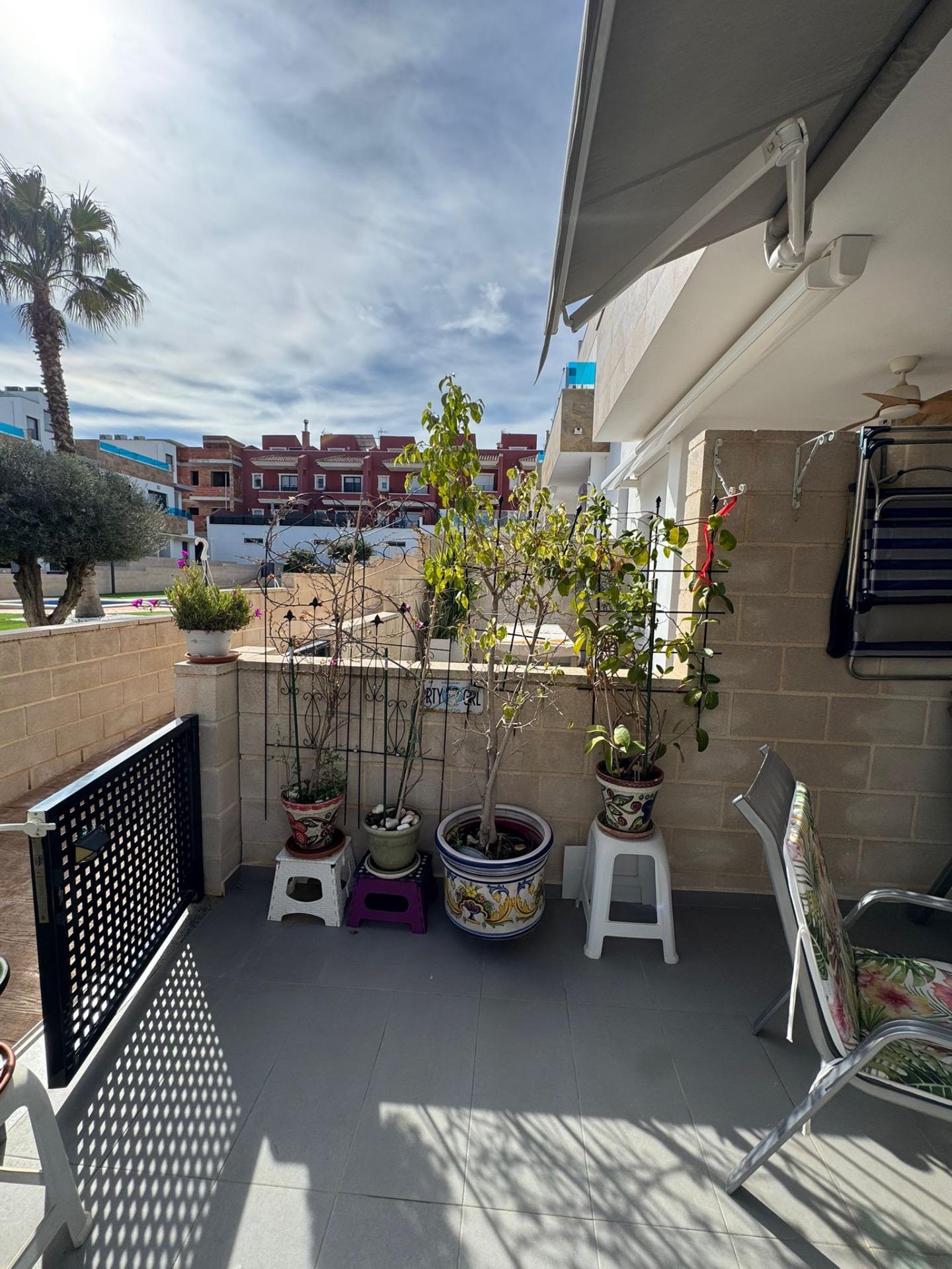 For sale - 3 Bedroom 3 Bathroom Town House in Bigastro - Comunidad Valenciana  - Alicante