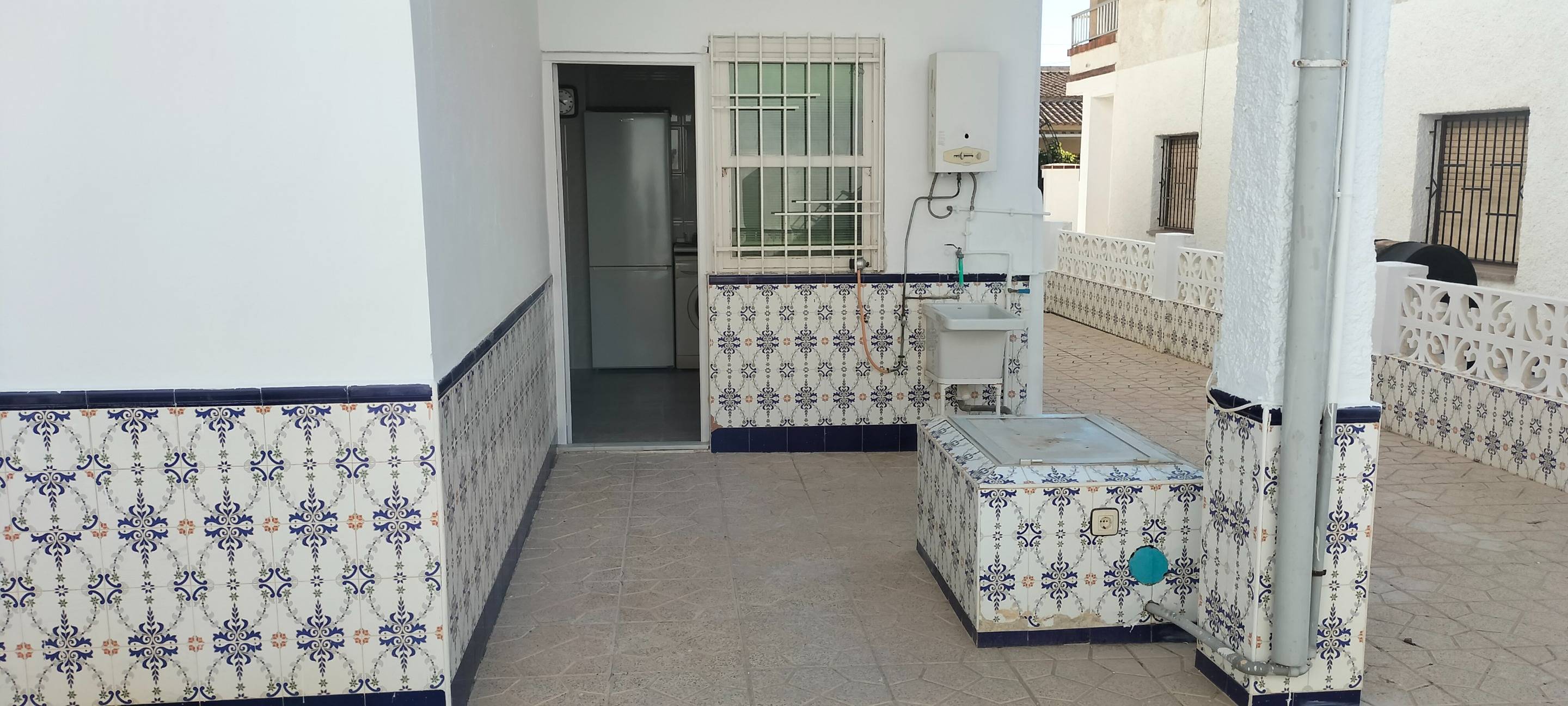 For sale - 5 Bedroom 1 Bathroom Town House in Pilar de La Horadada - Torre de la Horadada  - Alicante