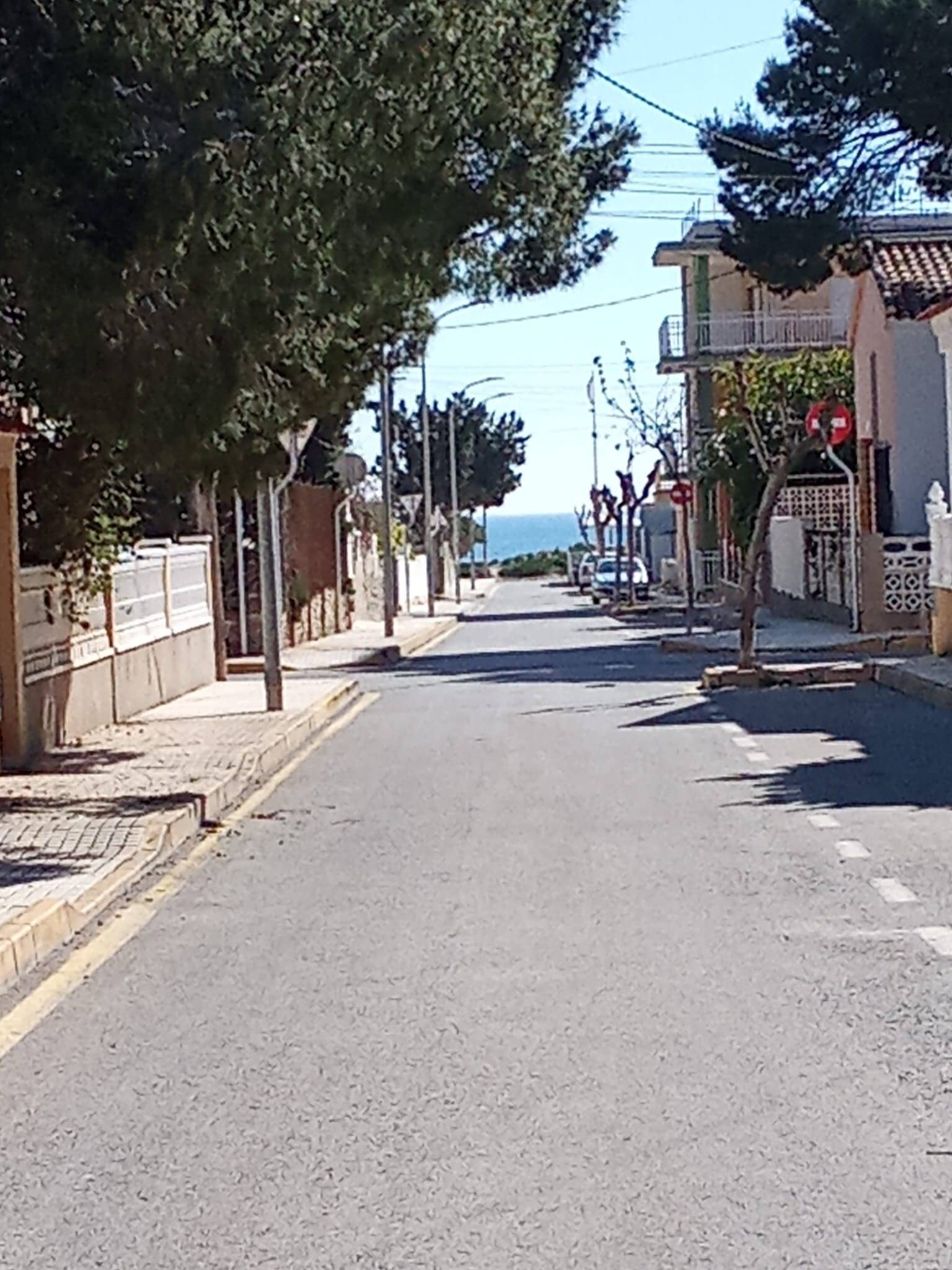 For sale - 5 Bedroom 1 Bathroom Town House in Pilar de La Horadada - Torre de la Horadada  - Alicante