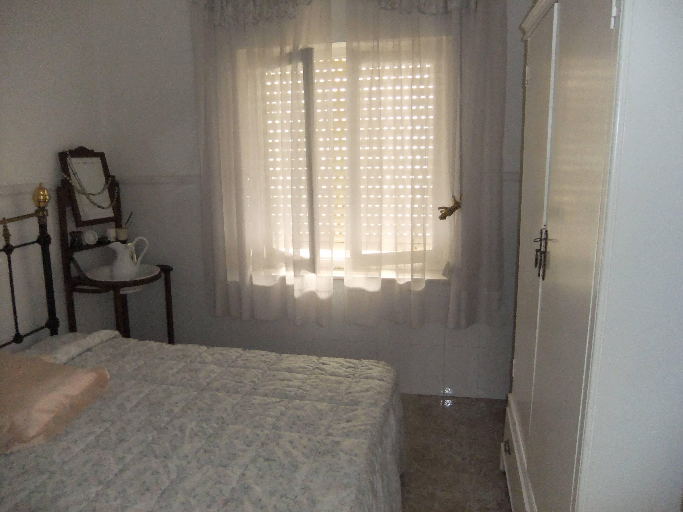 For sale - 5 Bedroom 1 Bathroom Town House in Pilar de La Horadada - Torre de la Horadada  - Alicante