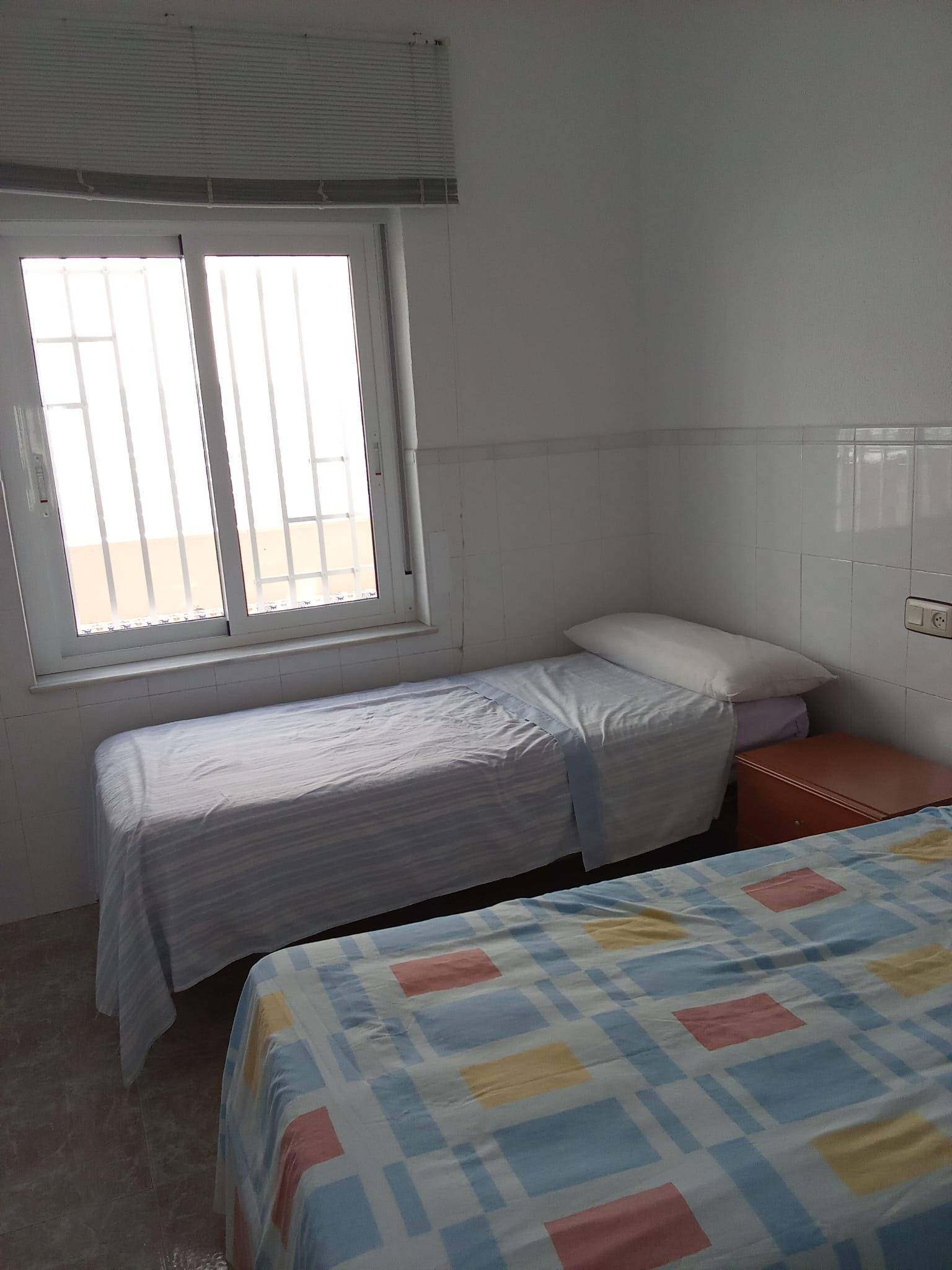 For sale - 5 Bedroom 1 Bathroom Town House in Pilar de La Horadada - Torre de la Horadada  - Alicante