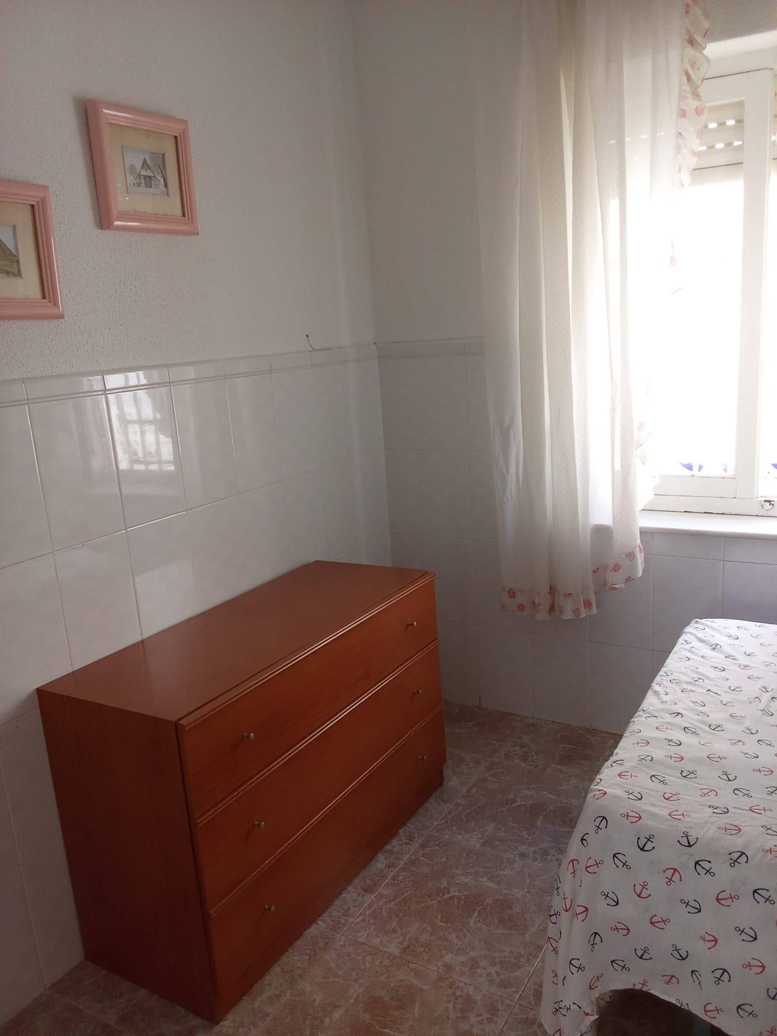 For sale - 5 Bedroom 1 Bathroom Town House in Pilar de La Horadada - Torre de la Horadada  - Alicante