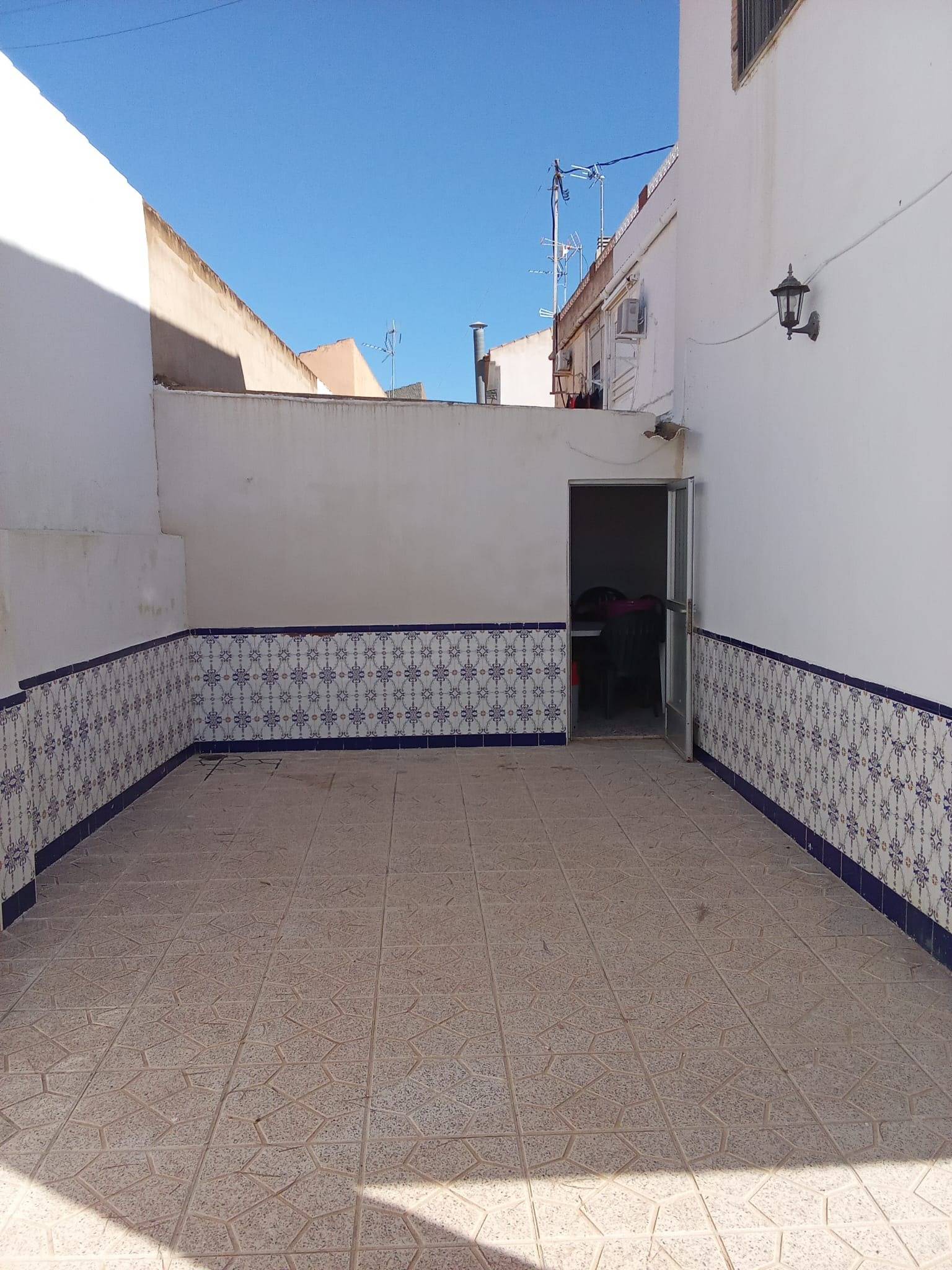 For sale - 5 Bedroom 1 Bathroom Town House in Pilar de La Horadada - Torre de la Horadada  - Alicante