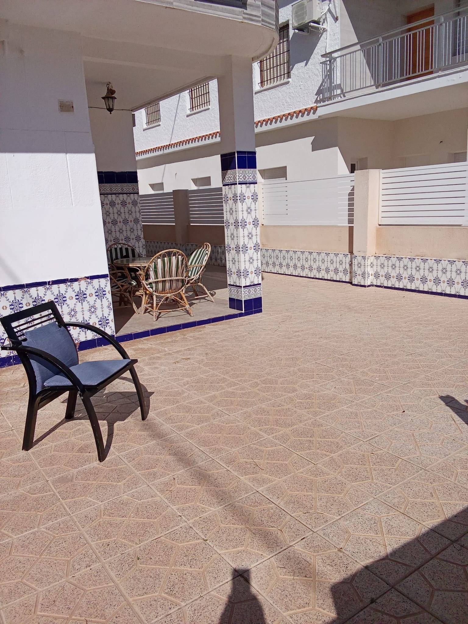 For sale - 5 Bedroom 1 Bathroom Town House in Pilar de La Horadada - Torre de la Horadada  - Alicante