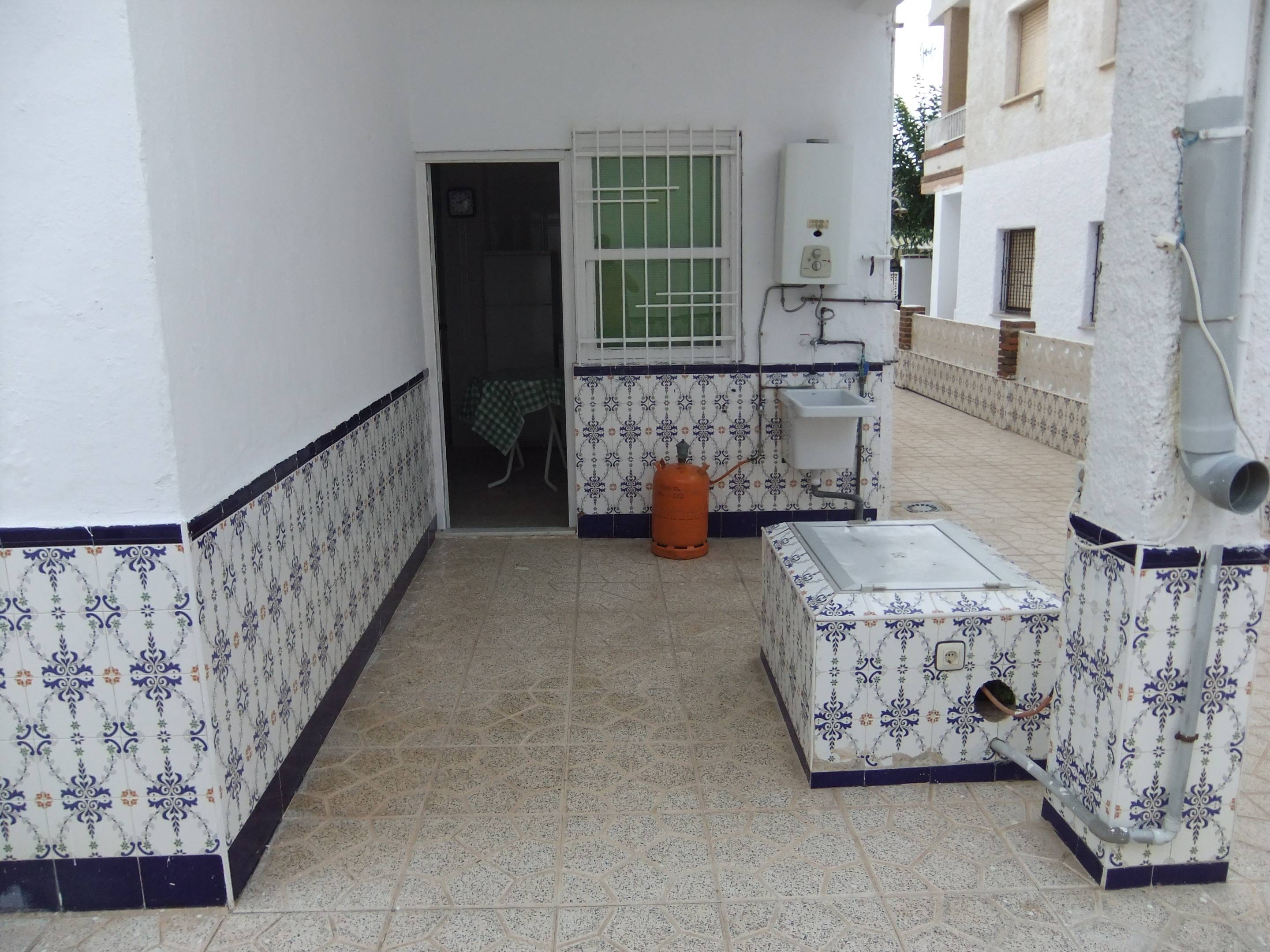 For sale - 5 Bedroom 1 Bathroom Town House in Pilar de La Horadada - Torre de la Horadada  - Alicante