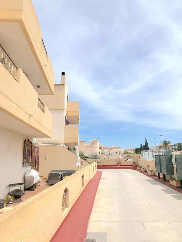 For sale - 3 Bedroom 3 Bathroom Town House in Playa Flamenca - Costa Blanca  - Alicante
