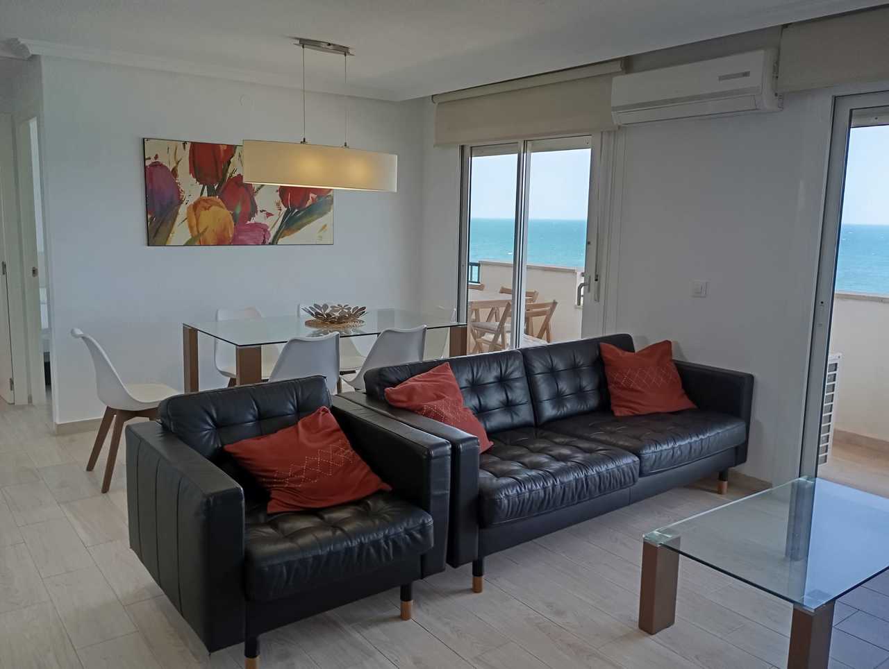 For sale - 3 Bedroom 2 Bathroom Apartment in Mil Palmeras - Costa Blanca  - Alicante
