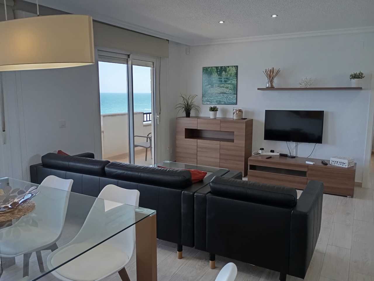 For sale - 3 Bedroom 2 Bathroom Apartment in Mil Palmeras - Costa Blanca  - Alicante