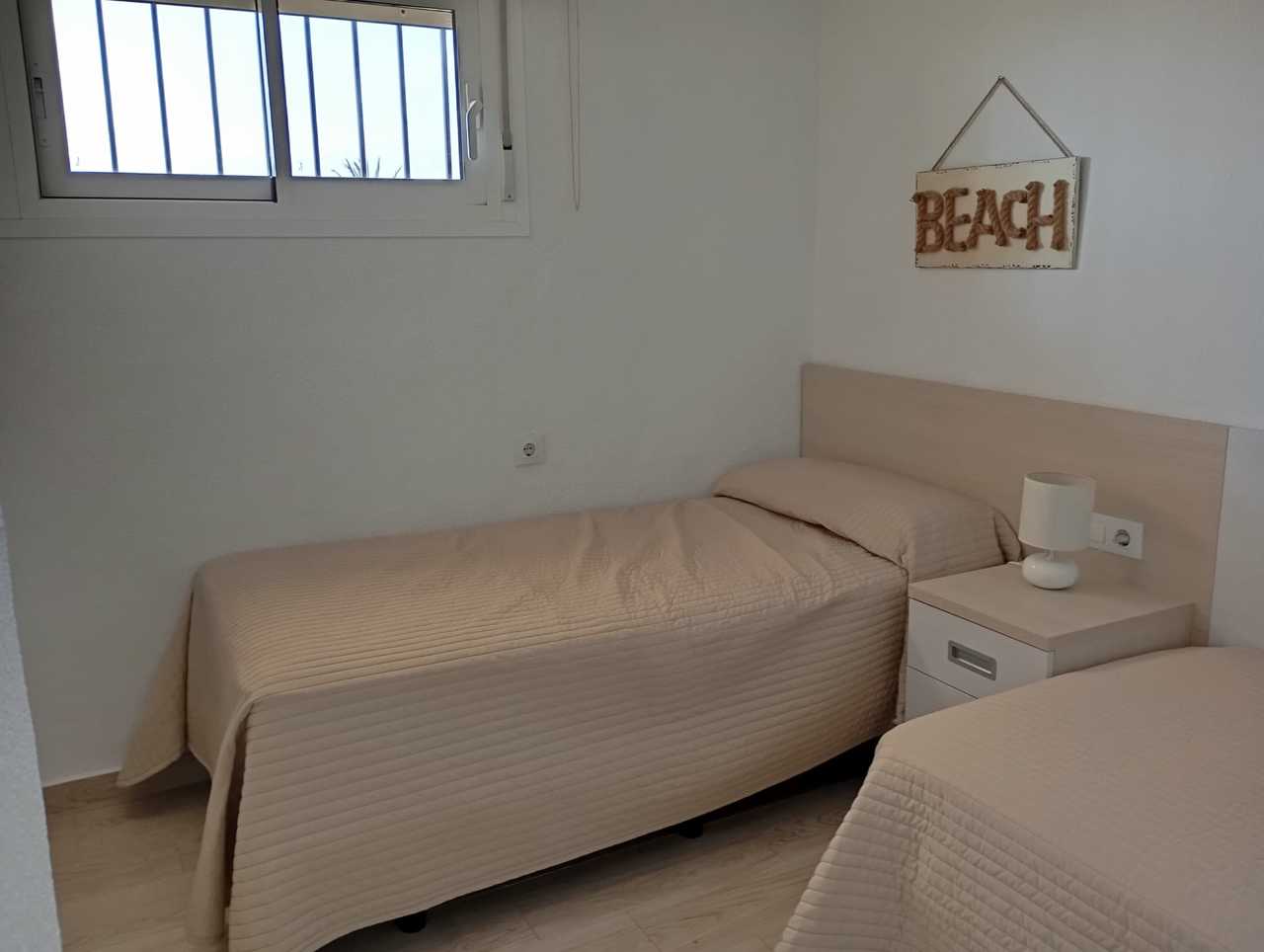 For sale - 3 Bedroom 2 Bathroom Apartment in Mil Palmeras - Costa Blanca  - Alicante