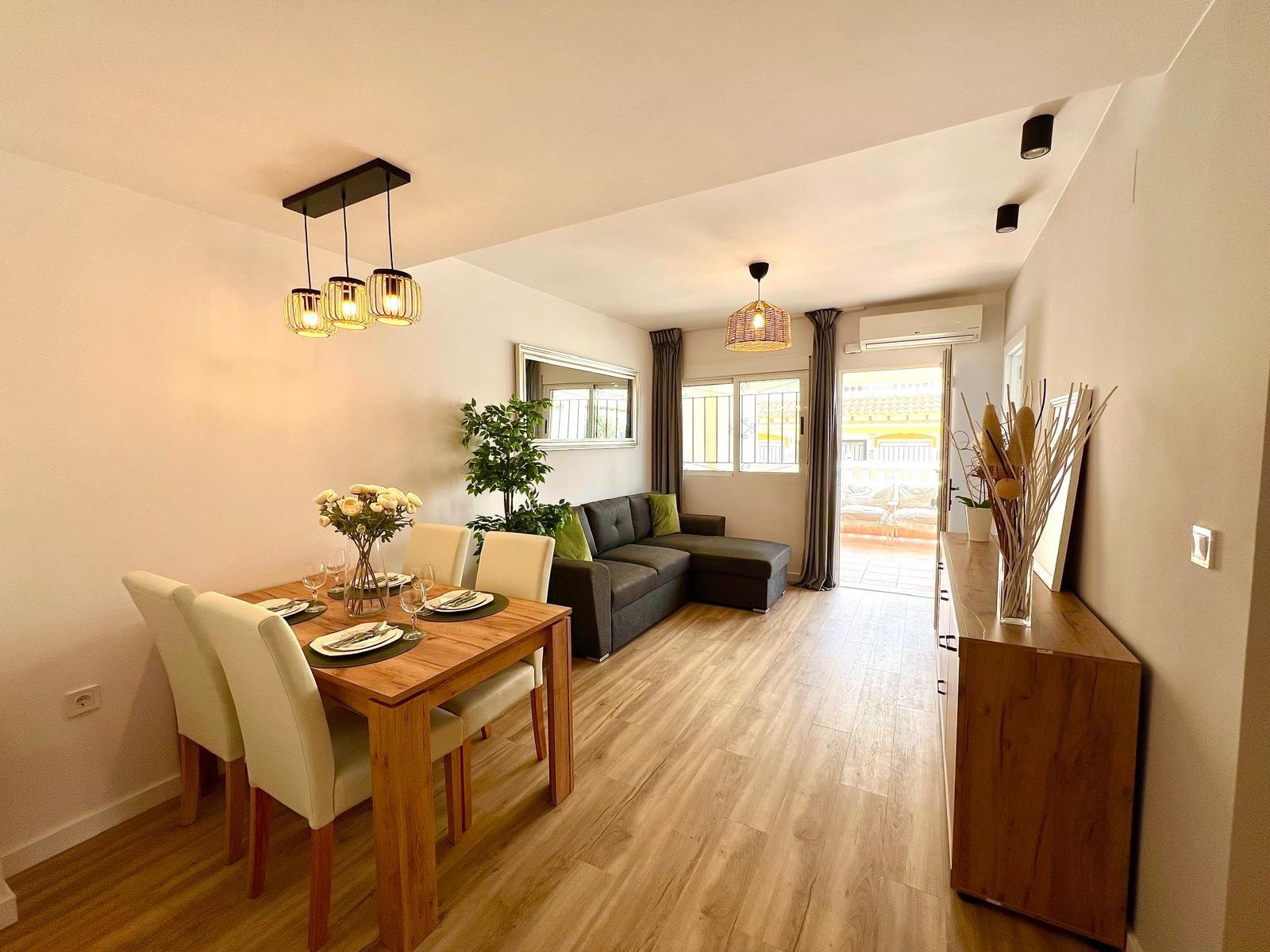 For sale - 3 Bedroom 2 Bathroom Town House in Orihuela - Urbanización Perla Del Mar  - Alicante