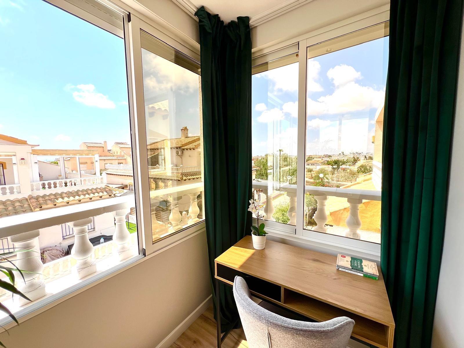 For sale - 3 Bedroom 2 Bathroom Town House in Orihuela - Urbanización Perla Del Mar  - Alicante