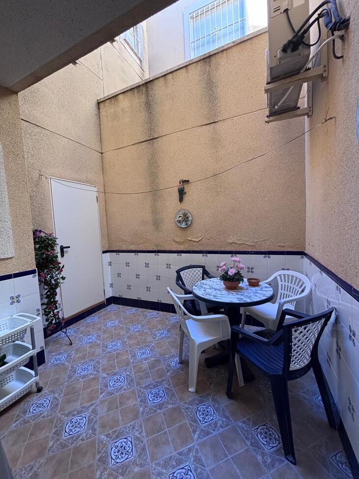 For sale - 2 Bedroom 2 Bathroom Town House in Villamartin - Costa Blanca  - Alicante