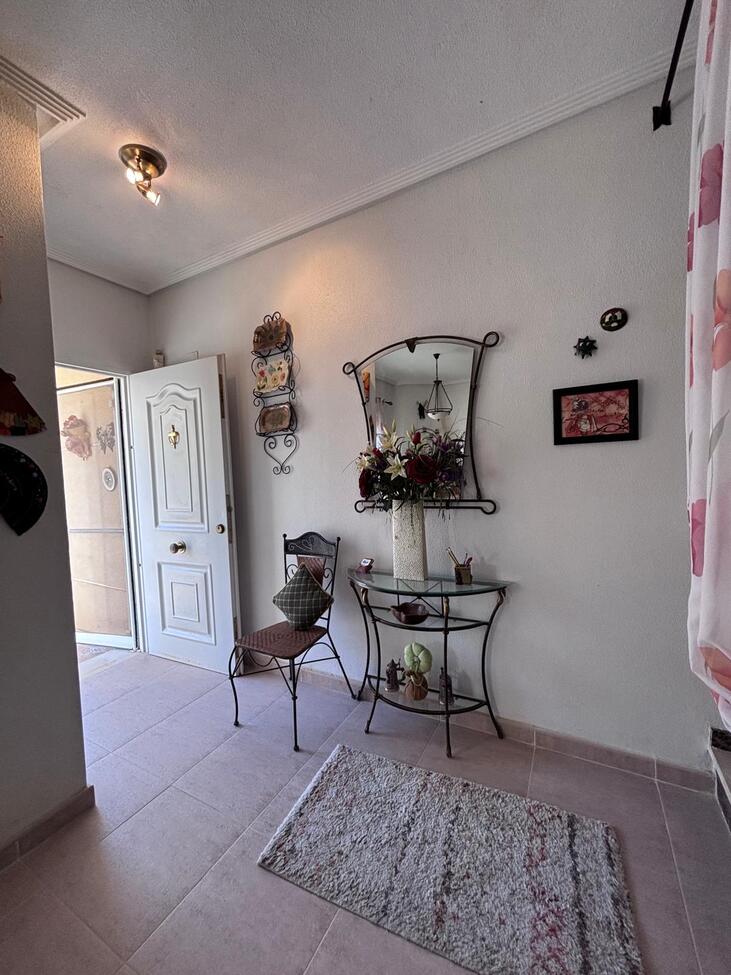 For sale - 2 Bedroom 2 Bathroom Town House in Villamartin - Costa Blanca  - Alicante