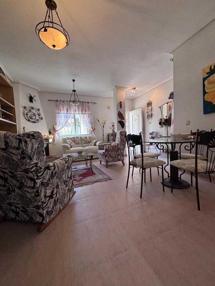 For sale - 2 Bedroom 2 Bathroom Town House in Villamartin - Costa Blanca  - Alicante