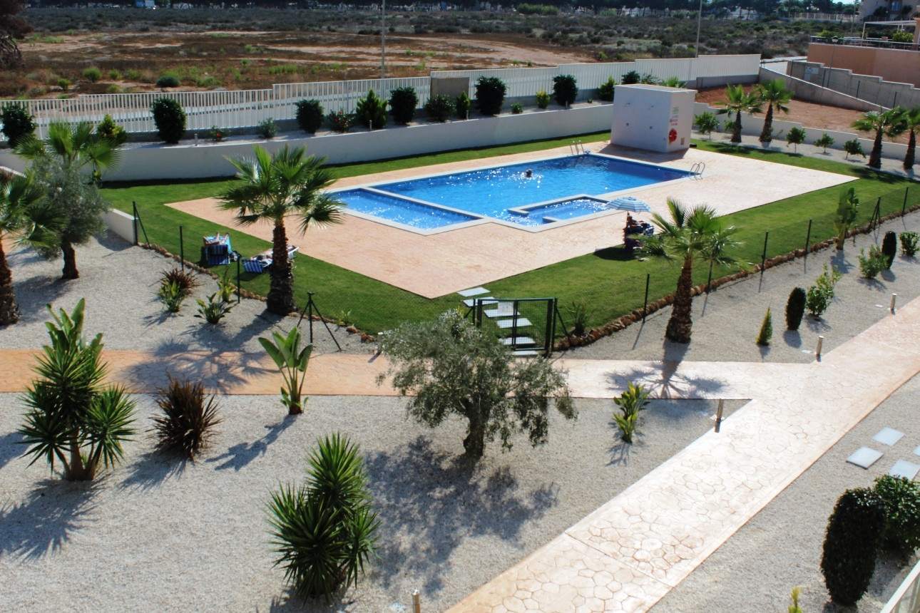 For sale - 2 Bedroom 2 Bathroom Apartment in Villamartin - Costa Blanca  - Alicante