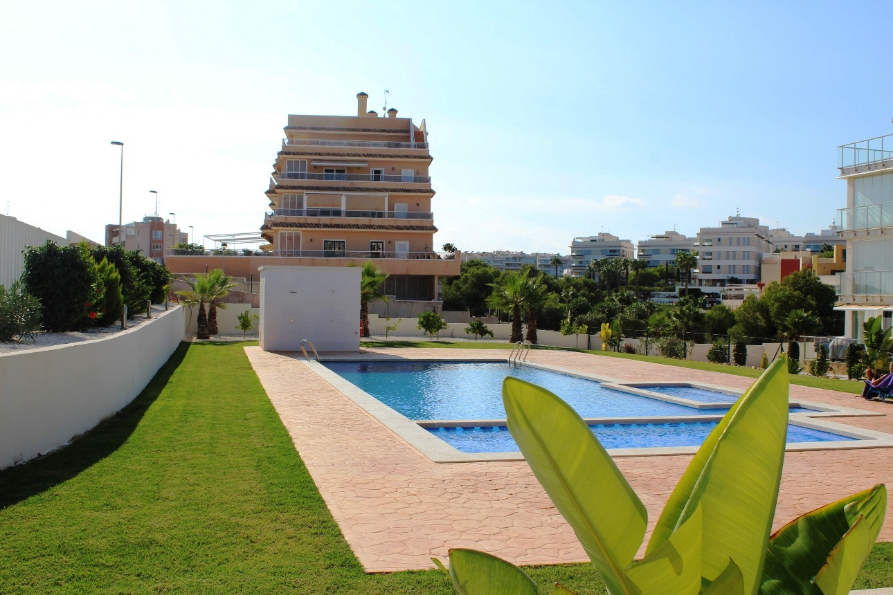 For sale - 2 Bedroom 2 Bathroom Apartment in Villamartin - Costa Blanca  - Alicante
