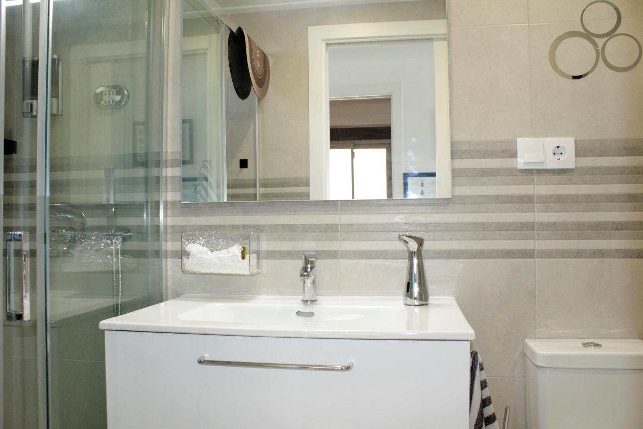 For sale - 2 Bedroom 2 Bathroom Apartment in Villamartin - Costa Blanca  - Alicante