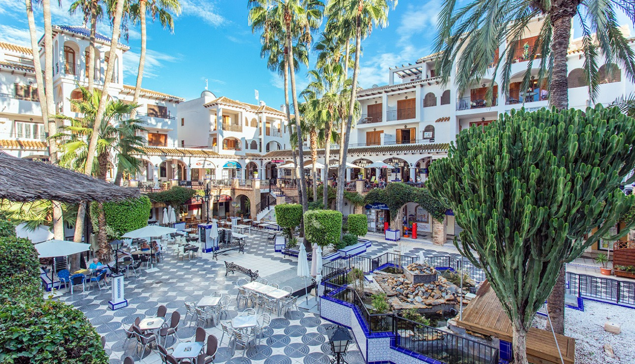 For sale - 2 Bedroom 2 Bathroom Apartment in Villamartin - Costa Blanca  - Alicante