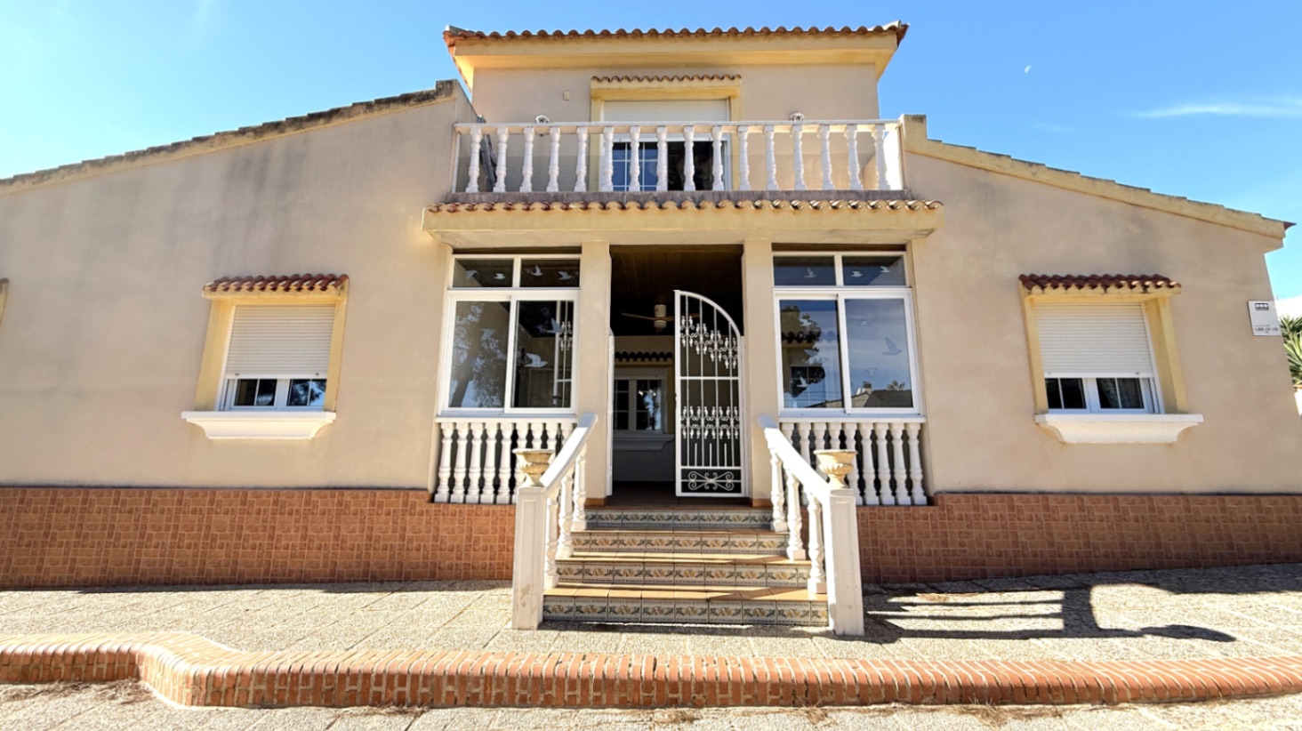 For sale - 4 Bedroom 3 Bathroom Villa in Pilar de La Horadada - Costa Blanca  - Alicante