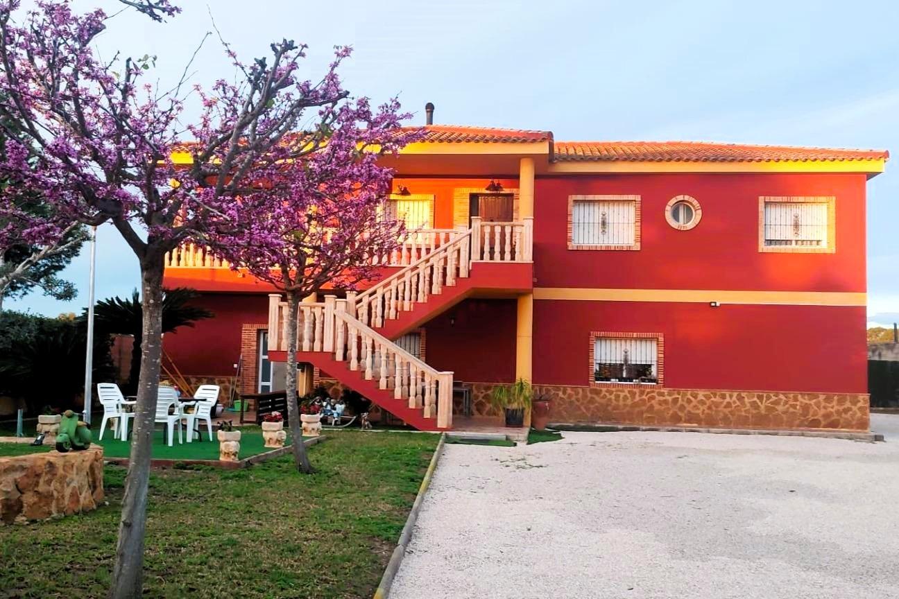 For sale - 5 Bedroom 3 Bathroom Villa in Orihuela - Desamparados-hurchillo-torremendo  - Alicante