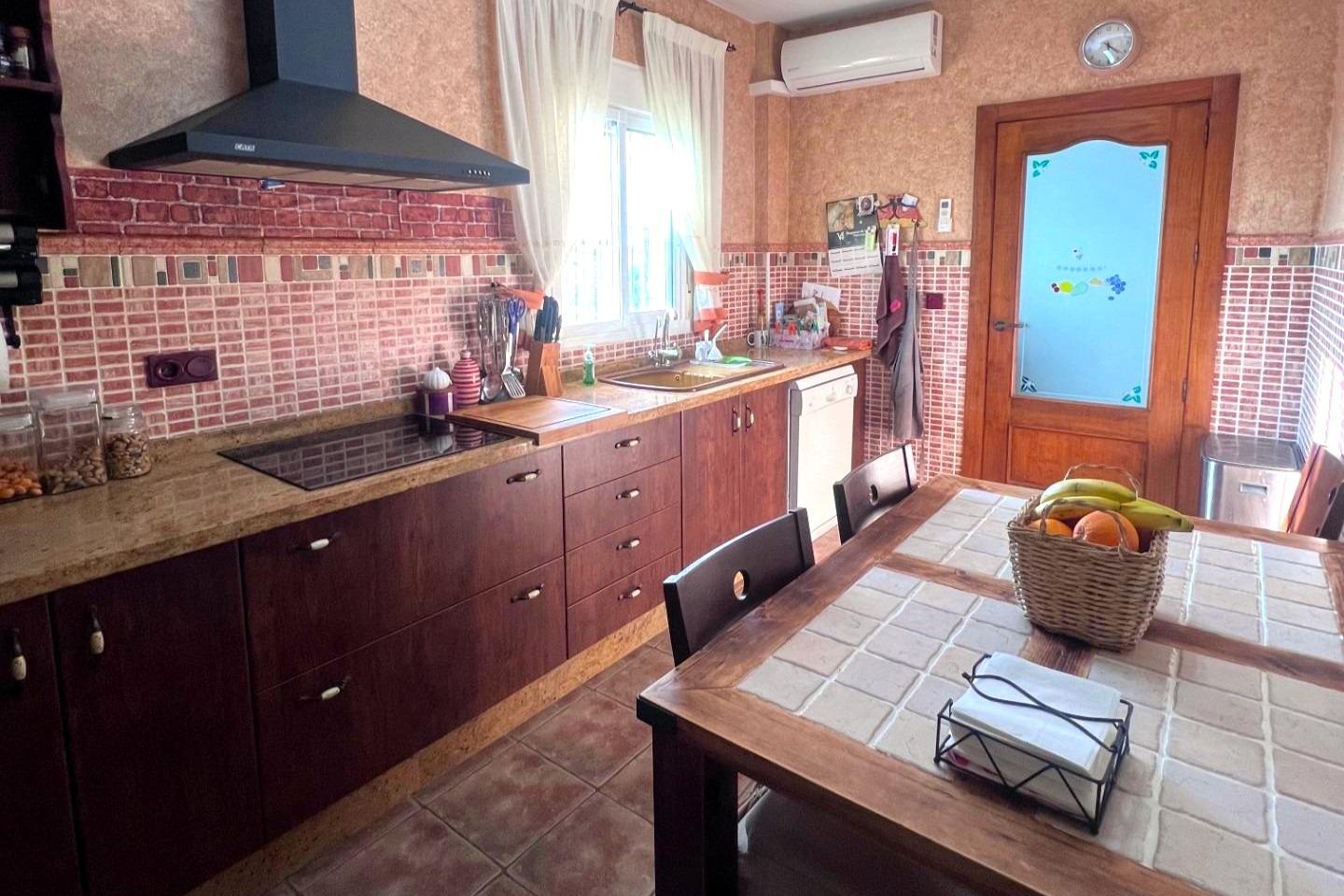 For sale - 5 Bedroom 3 Bathroom Villa in Orihuela - Desamparados-hurchillo-torremendo  - Alicante