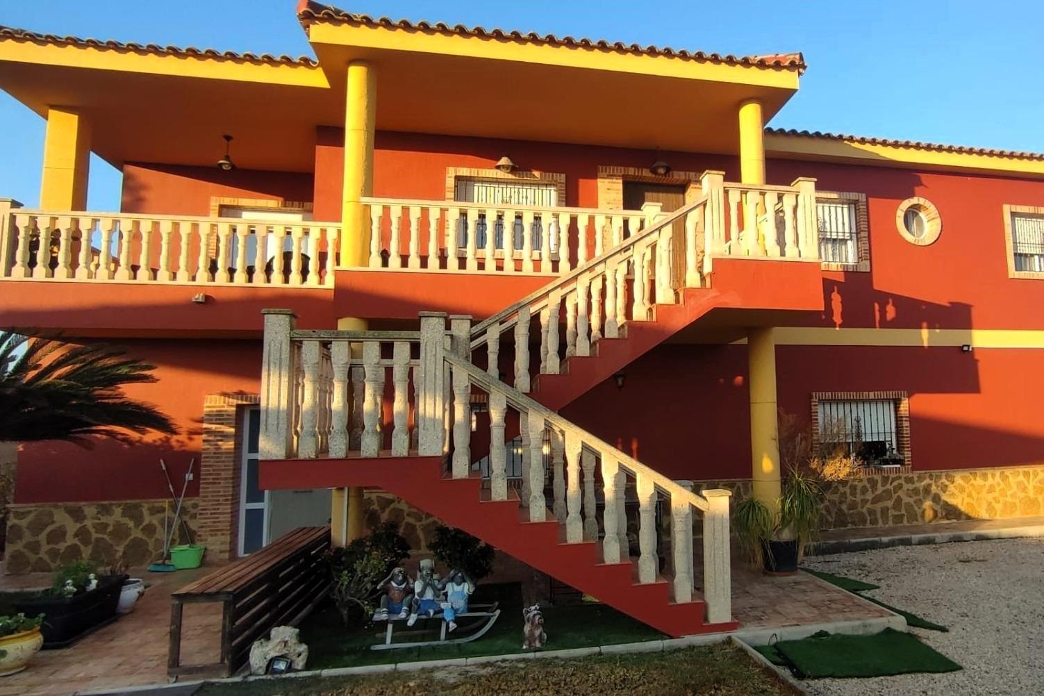 For sale - 5 Bedroom 3 Bathroom Villa in Orihuela - Desamparados-hurchillo-torremendo  - Alicante