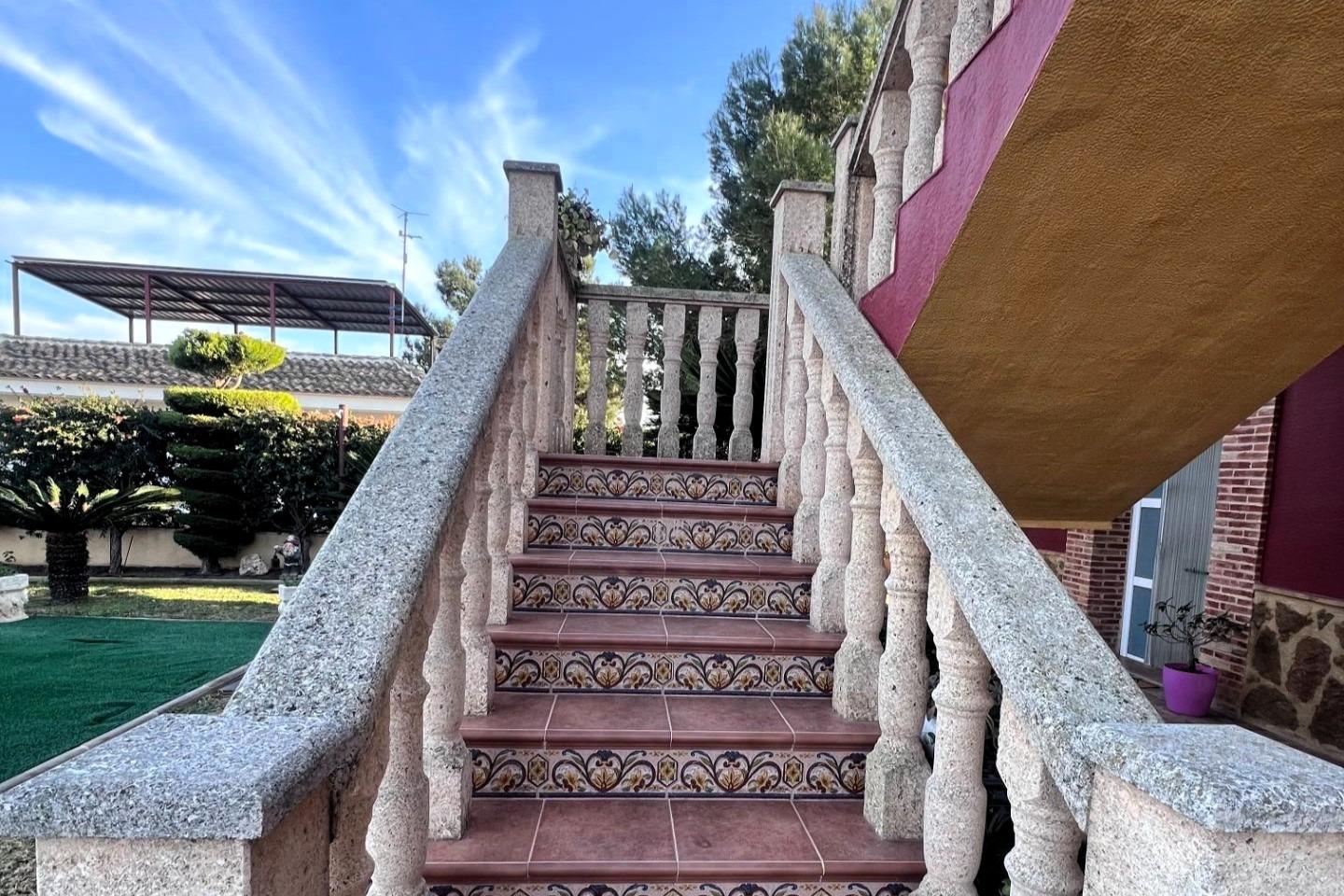 For sale - 5 Bedroom 3 Bathroom Villa in Orihuela - Desamparados-hurchillo-torremendo  - Alicante