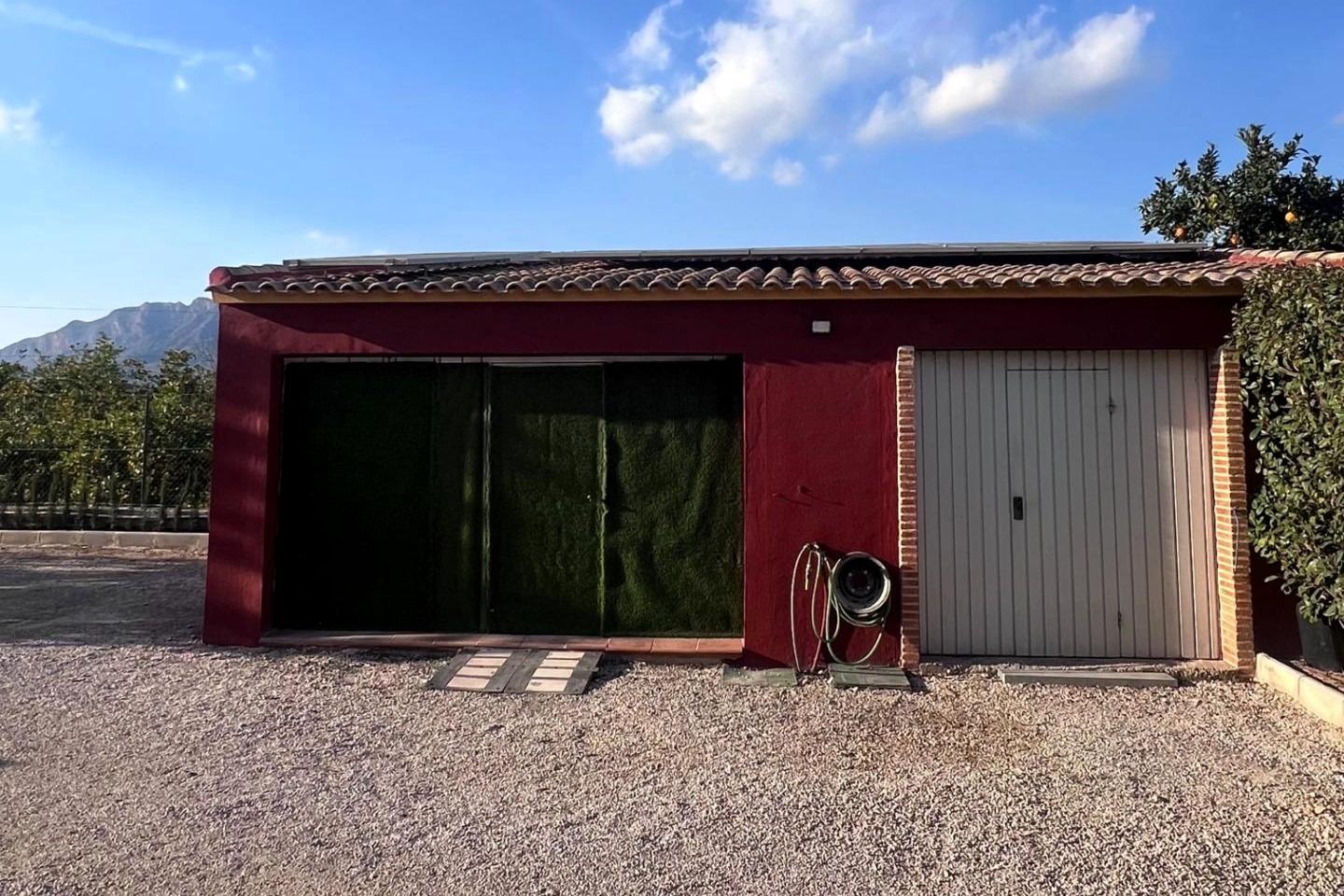 For sale - 5 Bedroom 3 Bathroom Villa in Orihuela - Desamparados-hurchillo-torremendo  - Alicante