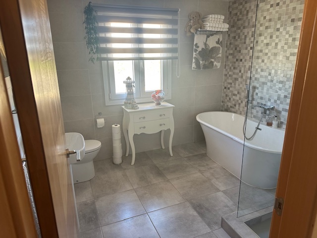 For sale - 5 Bedroom 3 Bathroom Finca in San Miguel de Salinas -  - Alicante