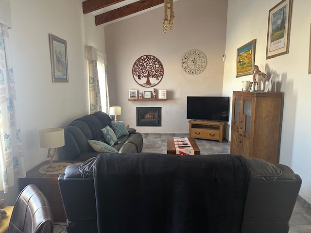 For sale - 5 Bedroom 3 Bathroom Finca in San Miguel de Salinas -  - Alicante