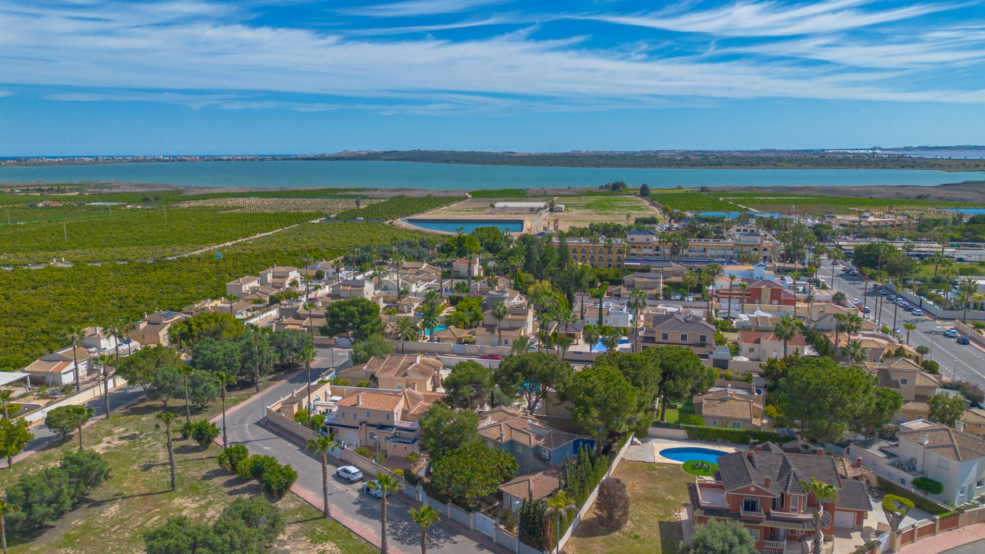 For sale - 5 Bedroom 5 Bathroom Villa in Rojales - Pueblo Bravo  - Alicante