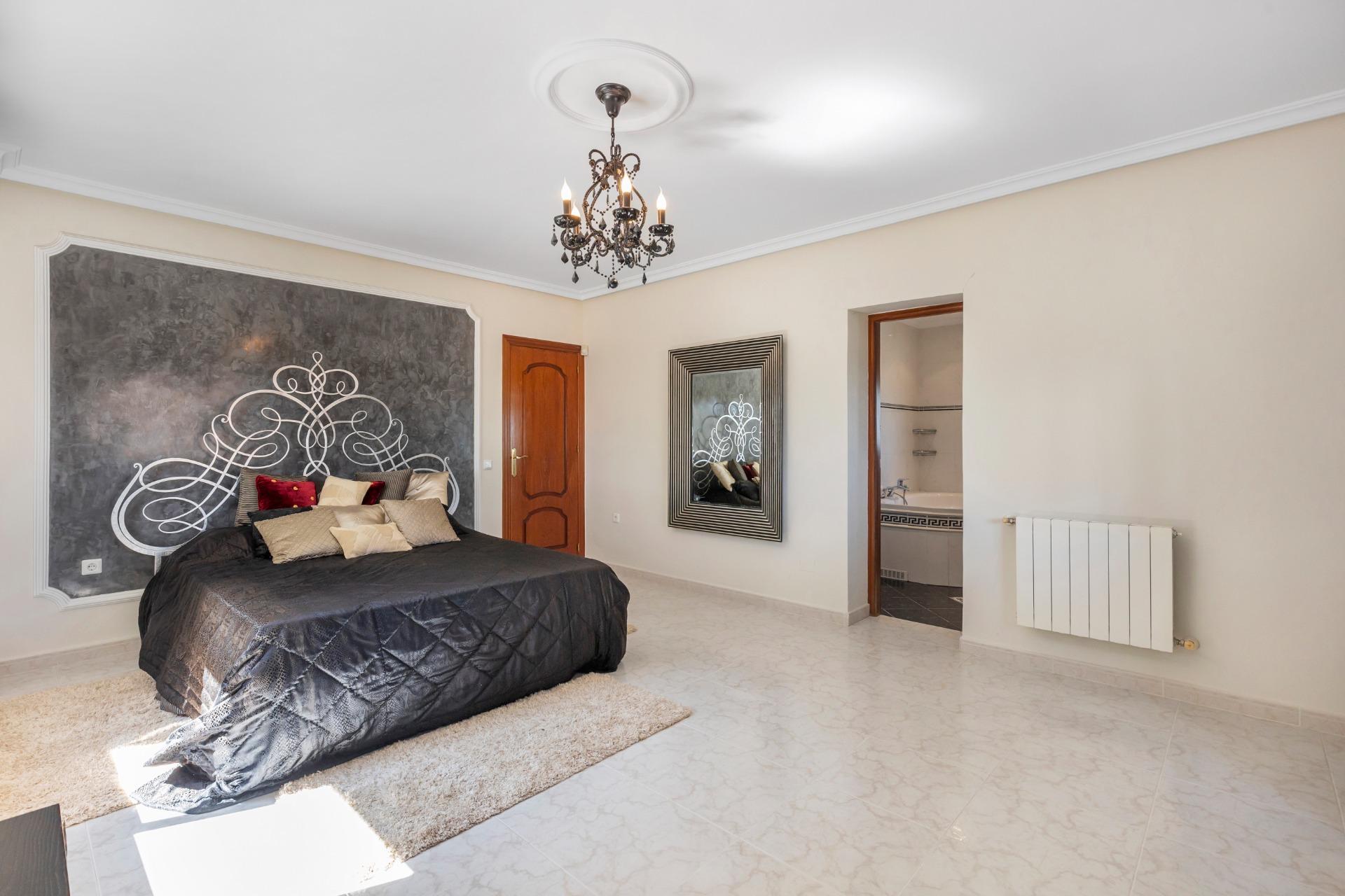 For sale - 5 Bedroom 5 Bathroom Villa in Rojales - Pueblo Bravo  - Alicante