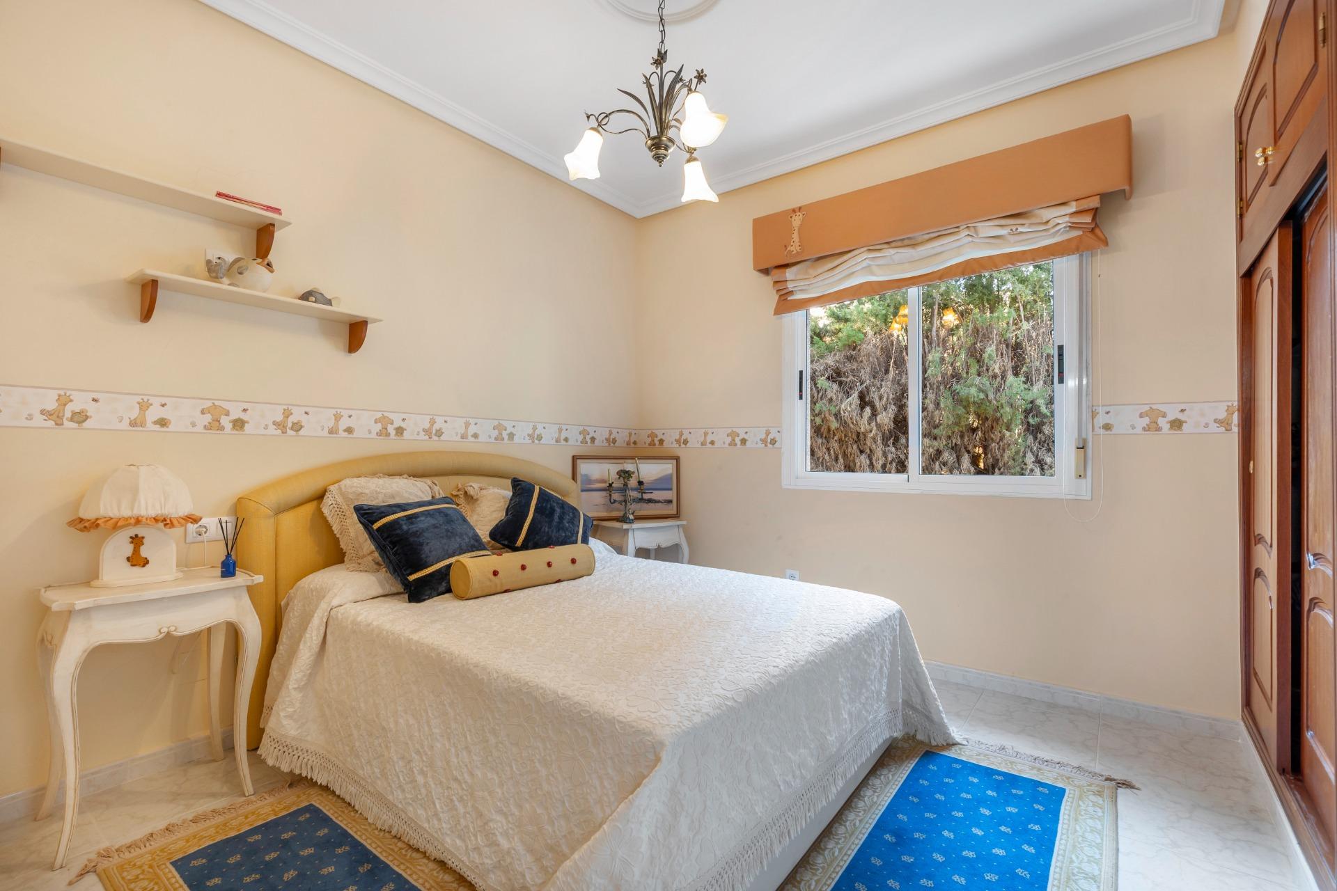 For sale - 5 Bedroom 5 Bathroom Villa in Rojales - Pueblo Bravo  - Alicante