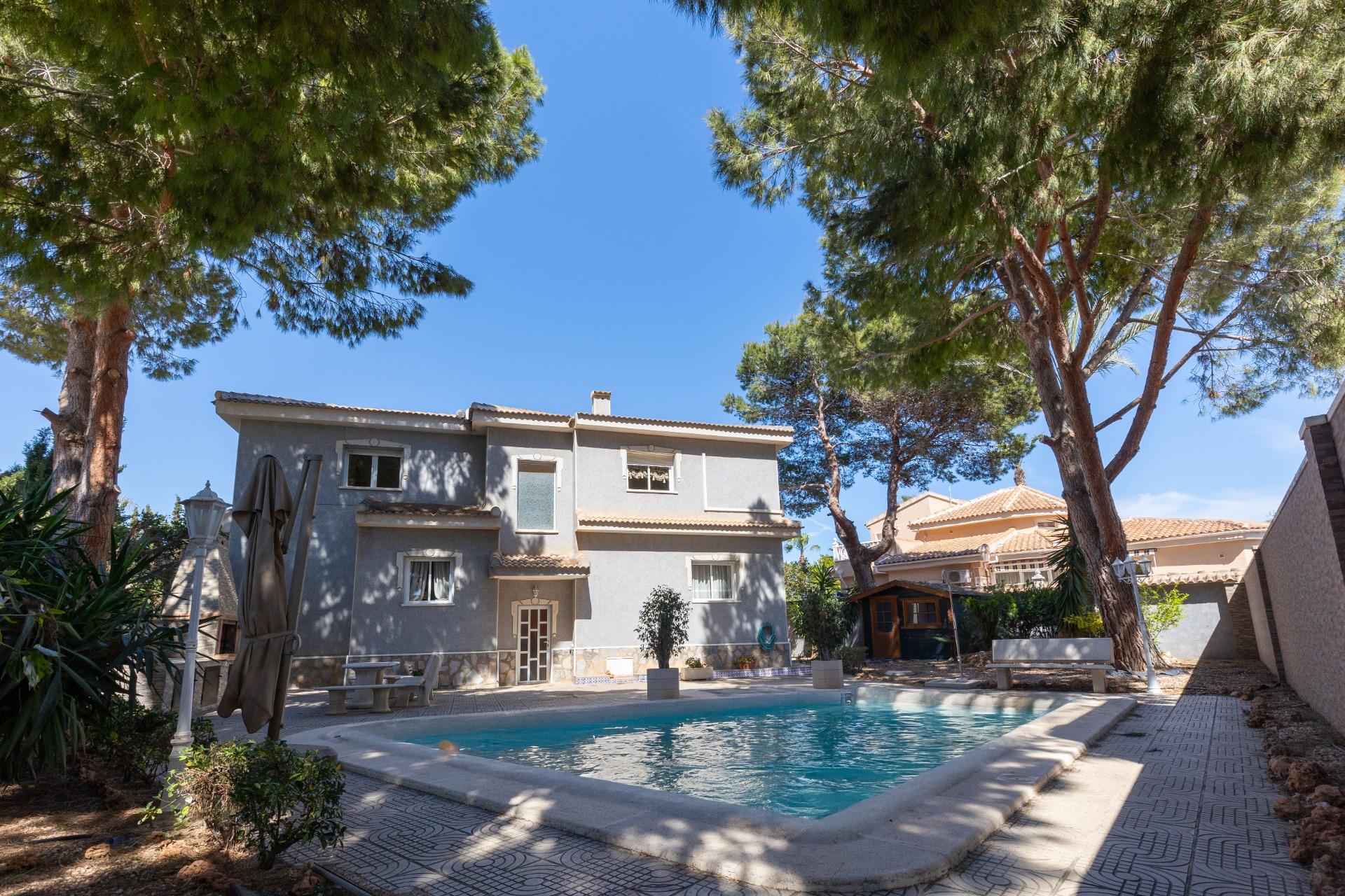 For sale - 5 Bedroom 5 Bathroom Villa in Rojales - Pueblo Bravo  - Alicante