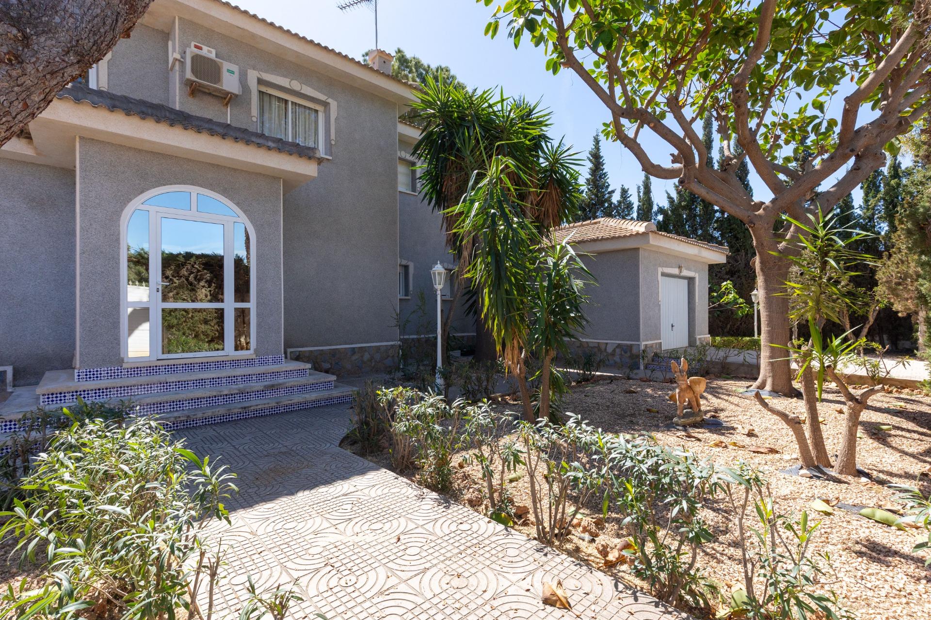 For sale - 5 Bedroom 5 Bathroom Villa in Rojales - Pueblo Bravo  - Alicante