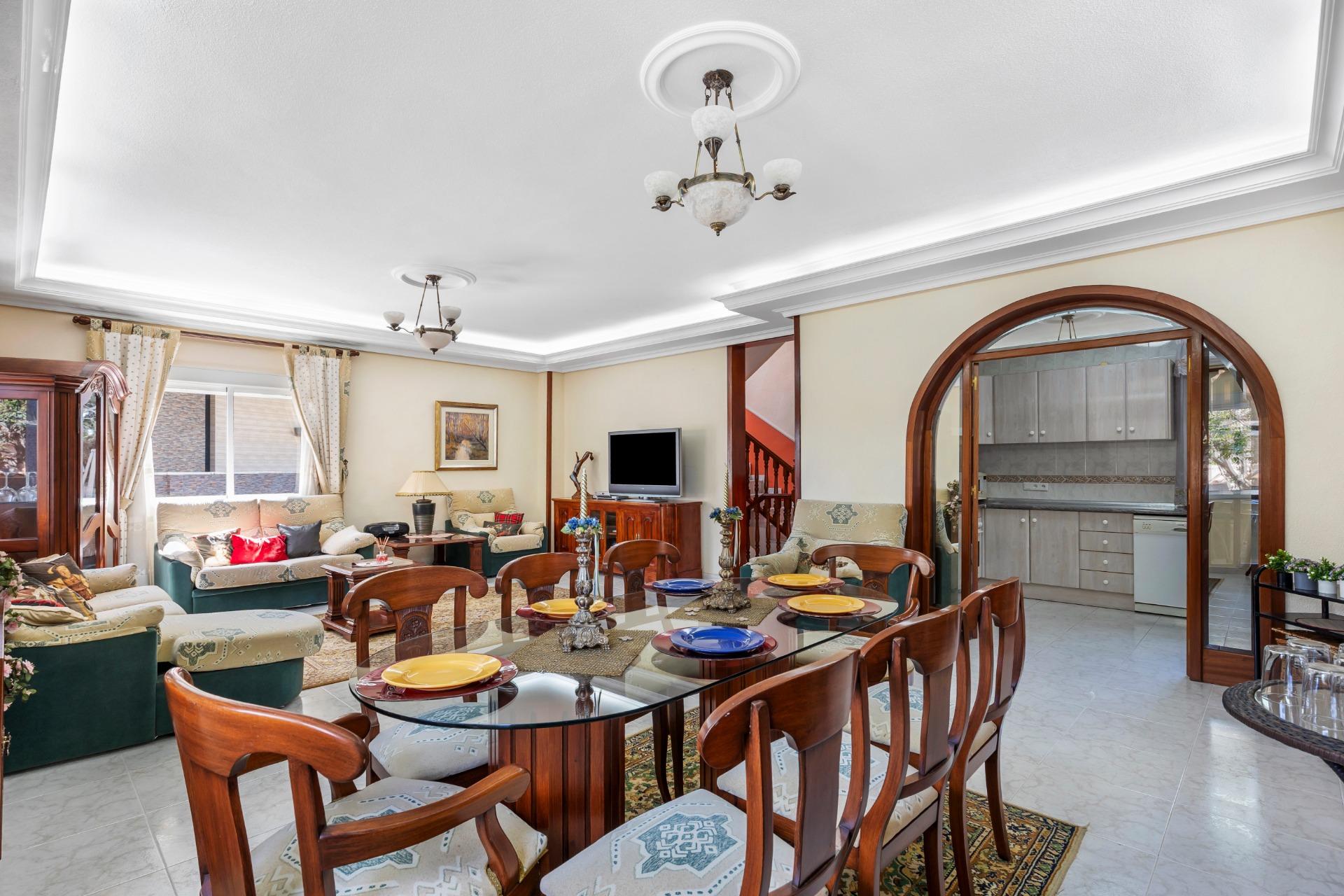 For sale - 5 Bedroom 5 Bathroom Villa in Rojales - Pueblo Bravo  - Alicante