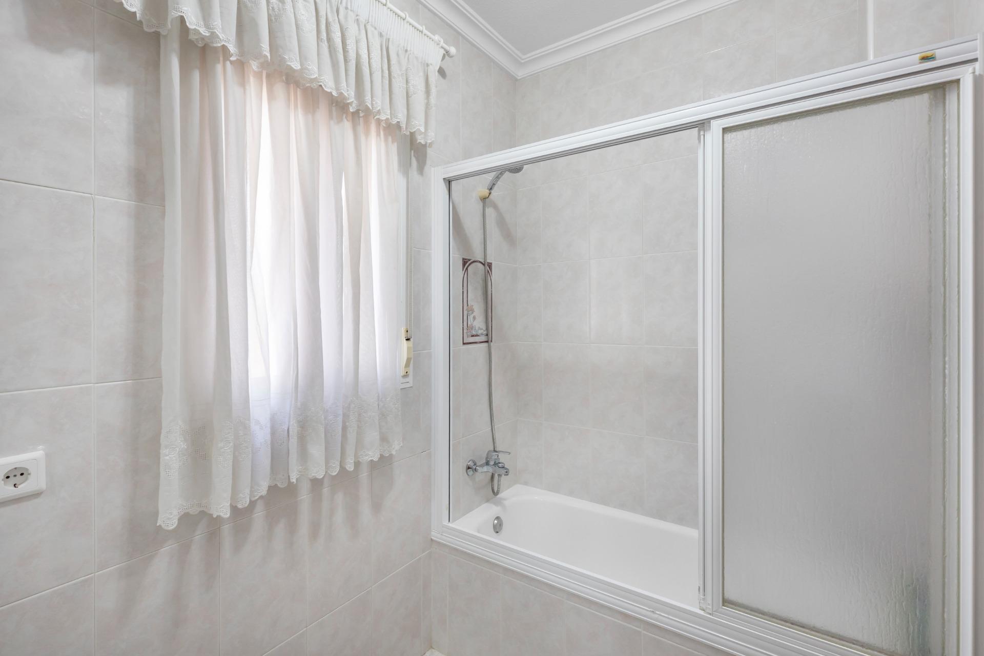 For sale - 5 Bedroom 5 Bathroom Villa in Rojales - Pueblo Bravo  - Alicante