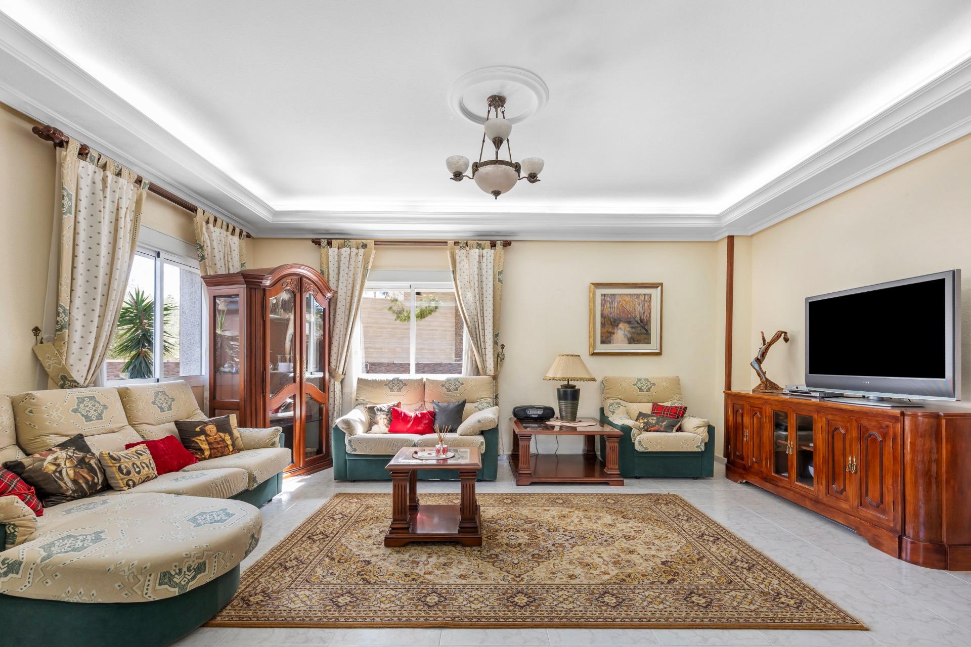 For sale - 5 Bedroom 5 Bathroom Villa in Rojales - Pueblo Bravo  - Alicante