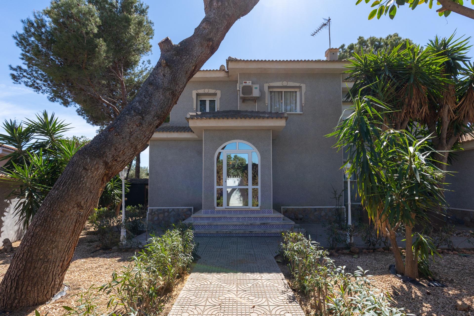 For sale - 5 Bedroom 5 Bathroom Villa in Rojales - Pueblo Bravo  - Alicante