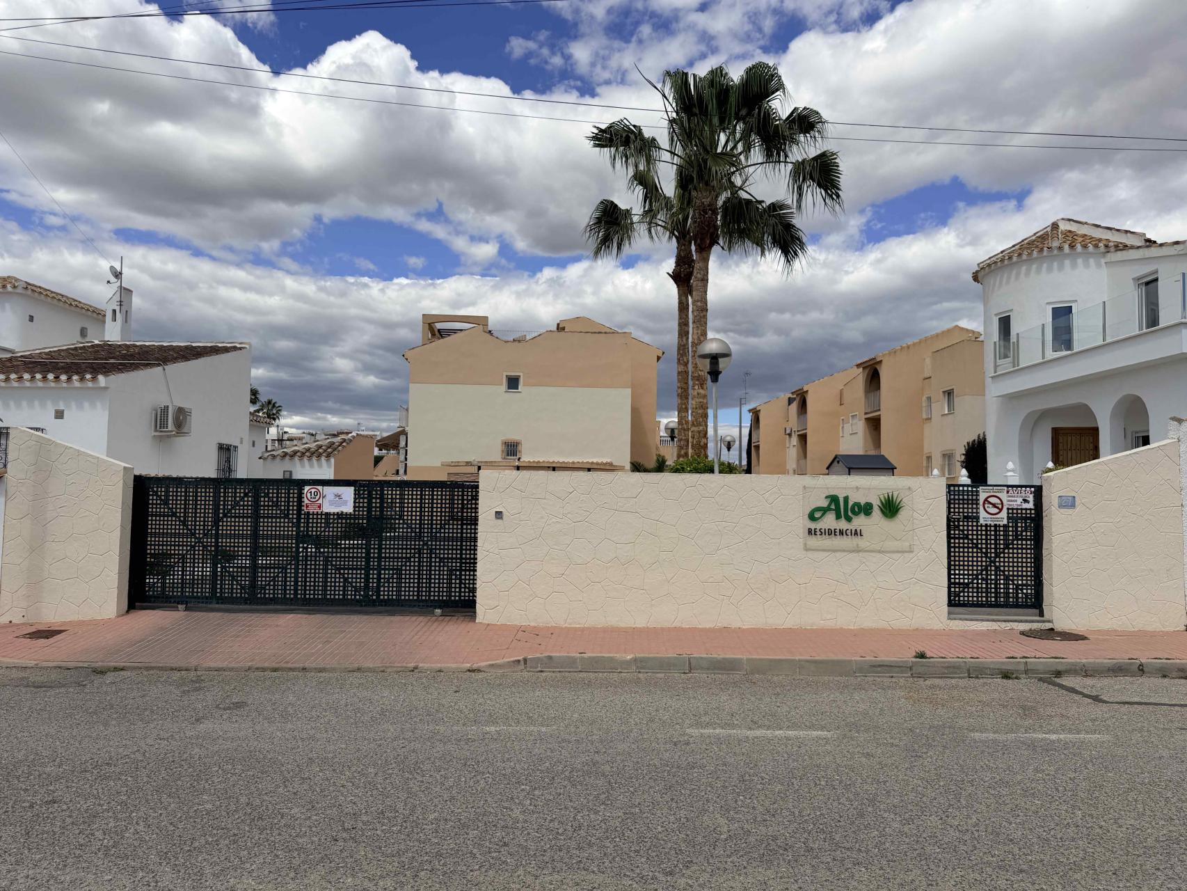 For sale - 2 Bedroom 1 Bathroom Ground floor apartment in Playa Flamenca - Costa Blanca  - Alicante