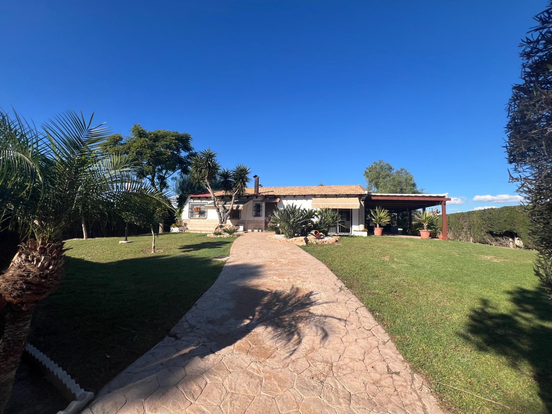 For sale - 4 Bedroom 3 Bathroom Finca in Dolores - Comunidad Valenciana  - Alicante