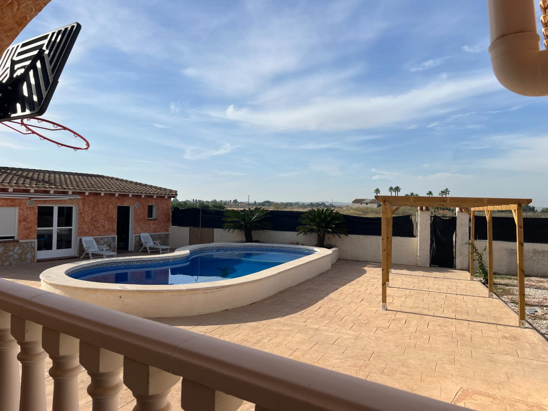 For sale - 3 Bedroom 2 Bathroom Villa in Dolores - Cmno. Escorredor  - Alicante
